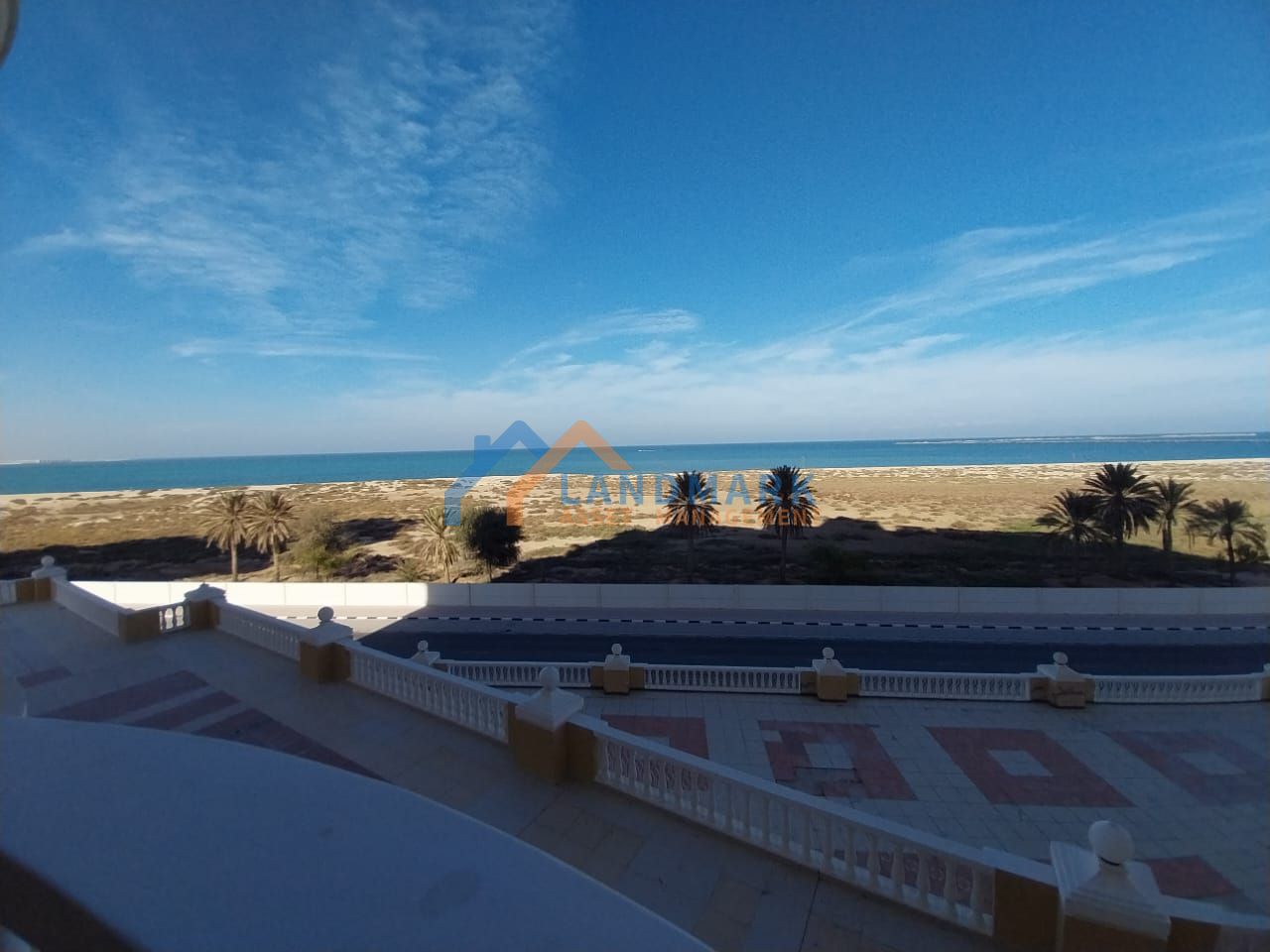 Spacious partitioned studio,full sea view