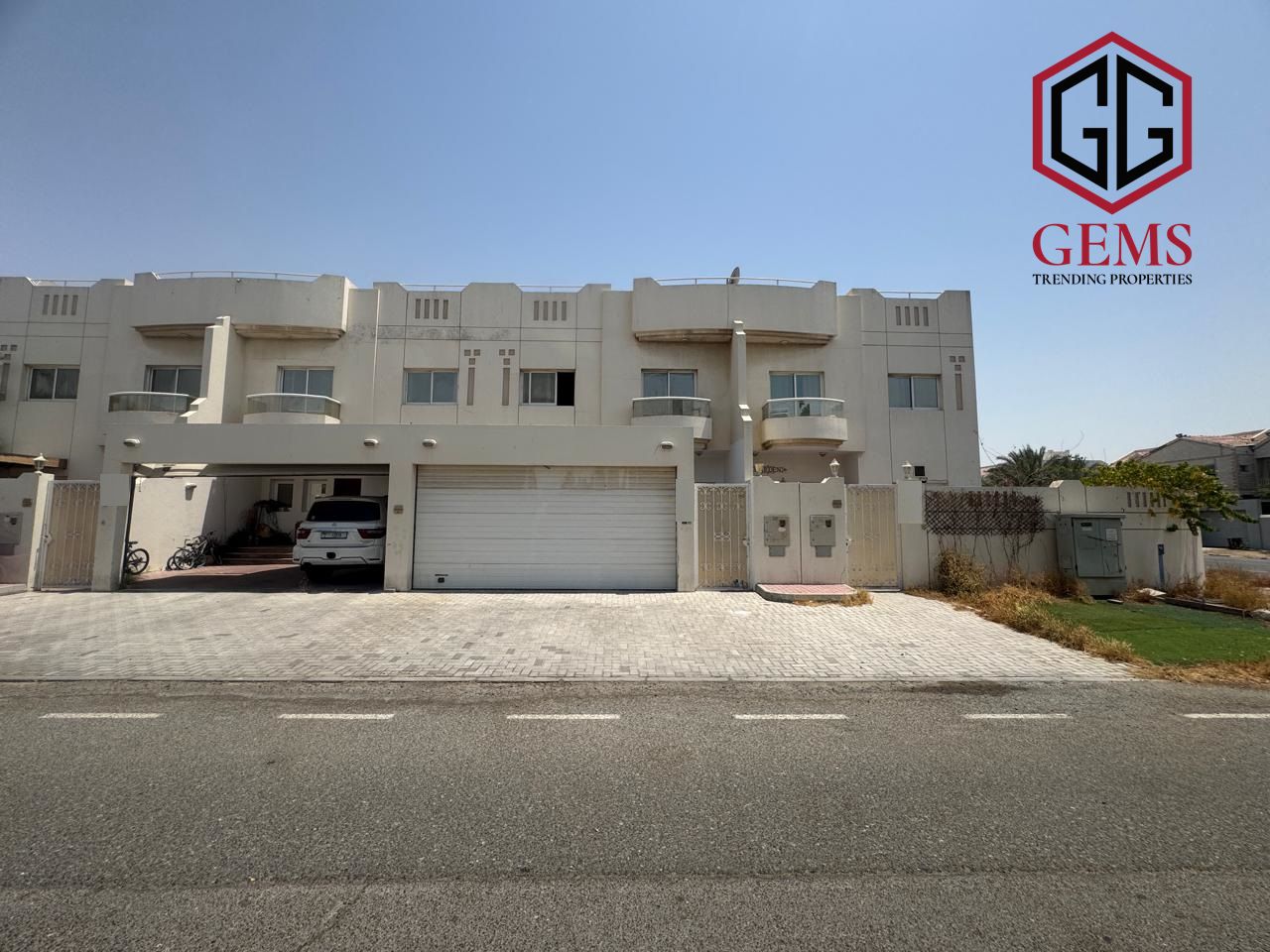 SEMI-DETACHED | UPGRADED | MAIDS ROOM | GARDEN