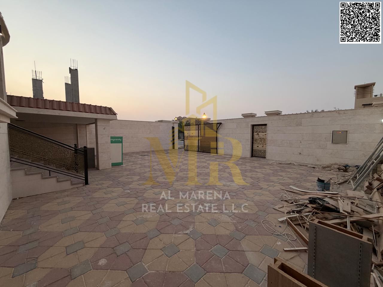 Take advantage of this exceptional opportunity to own a luxurious villa with an elegant architectural design. The price includes electricity, water, a
