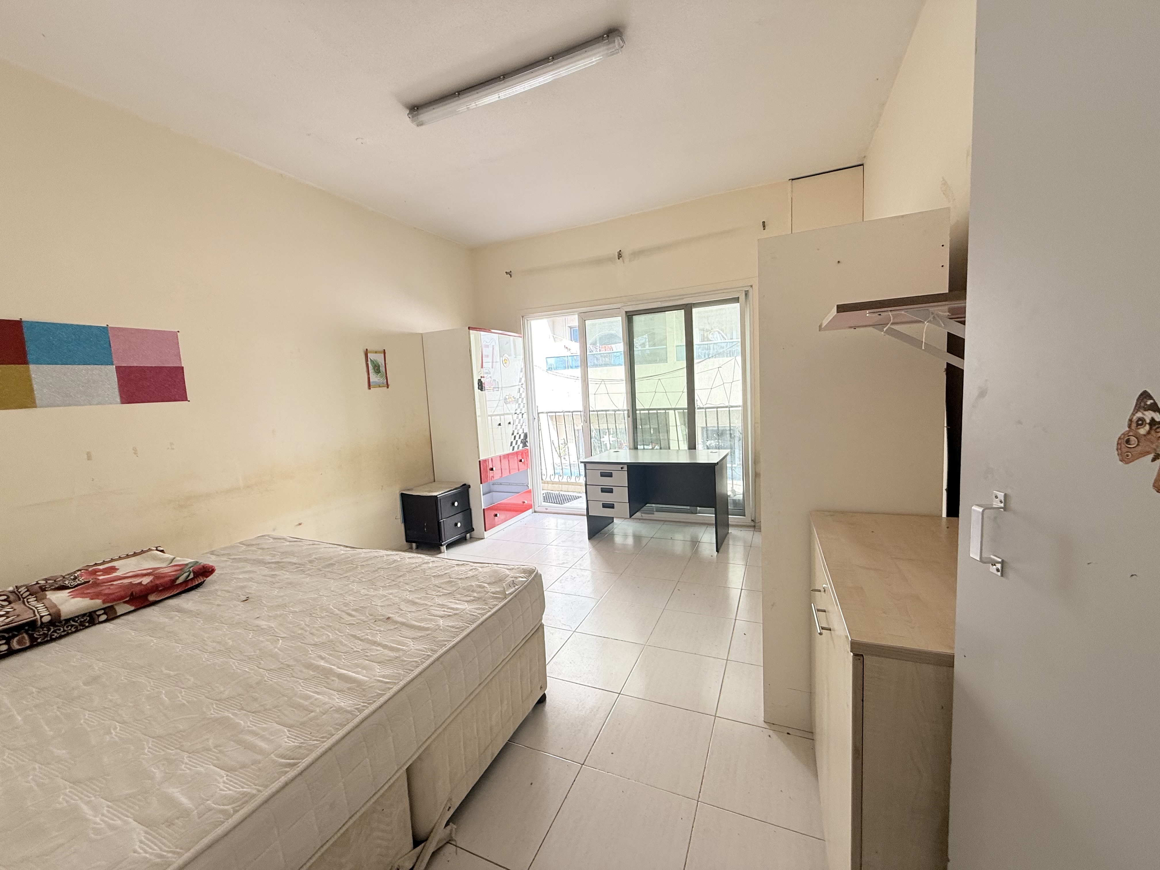 Luxury studio with balcony separate kachen close to Maddina shopping centre Muwaileh
