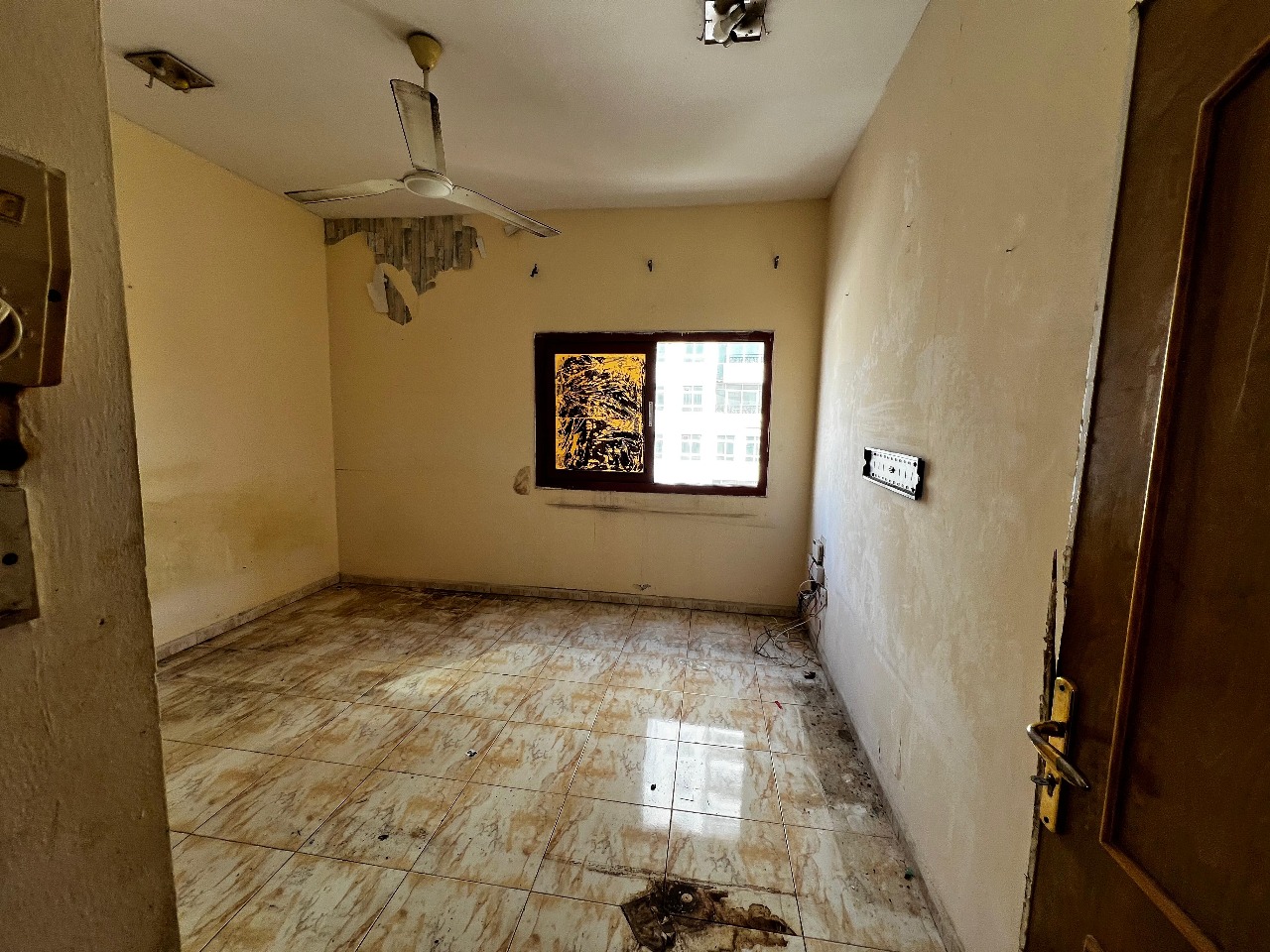 Studio apartment in Al Majara, Sharjah, at a fantastic price and with excellent payment plans. A limited-time opportunity, don't miss out! Call now. V