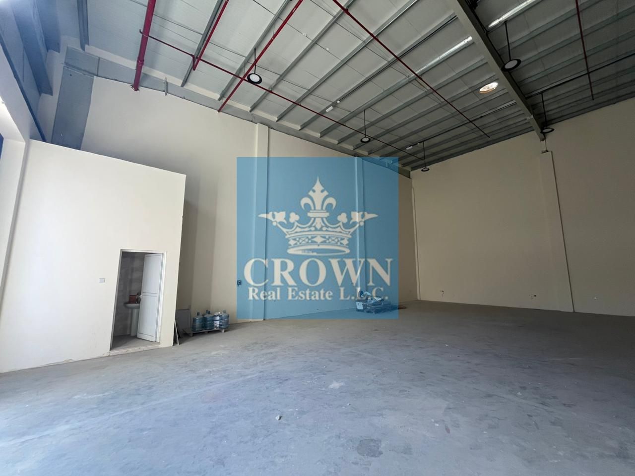Ready for Business: Rent a Versatile Warehouse in Umm Al Quwain!