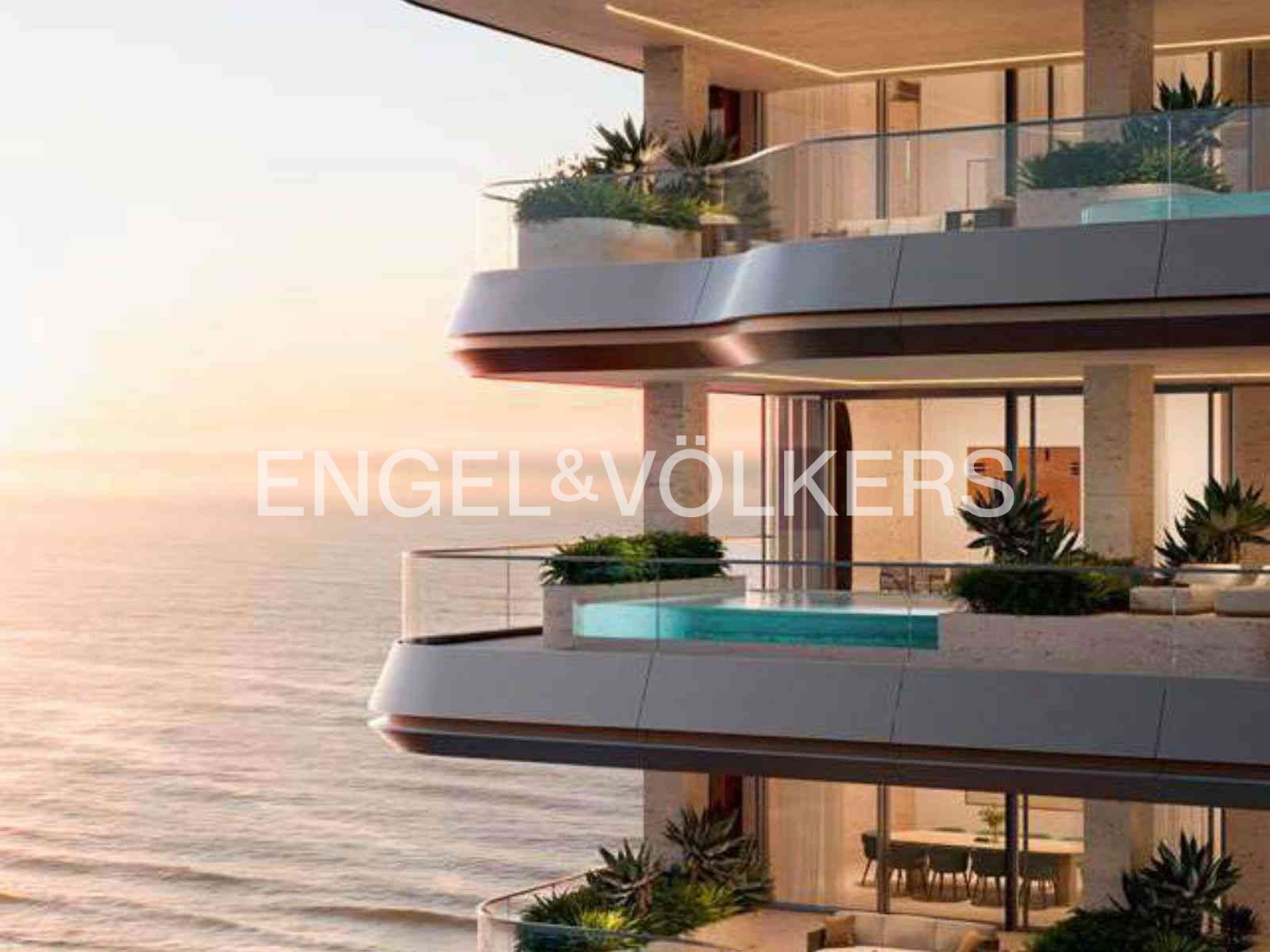 Luxurious | City Skyline Corner View and Beach