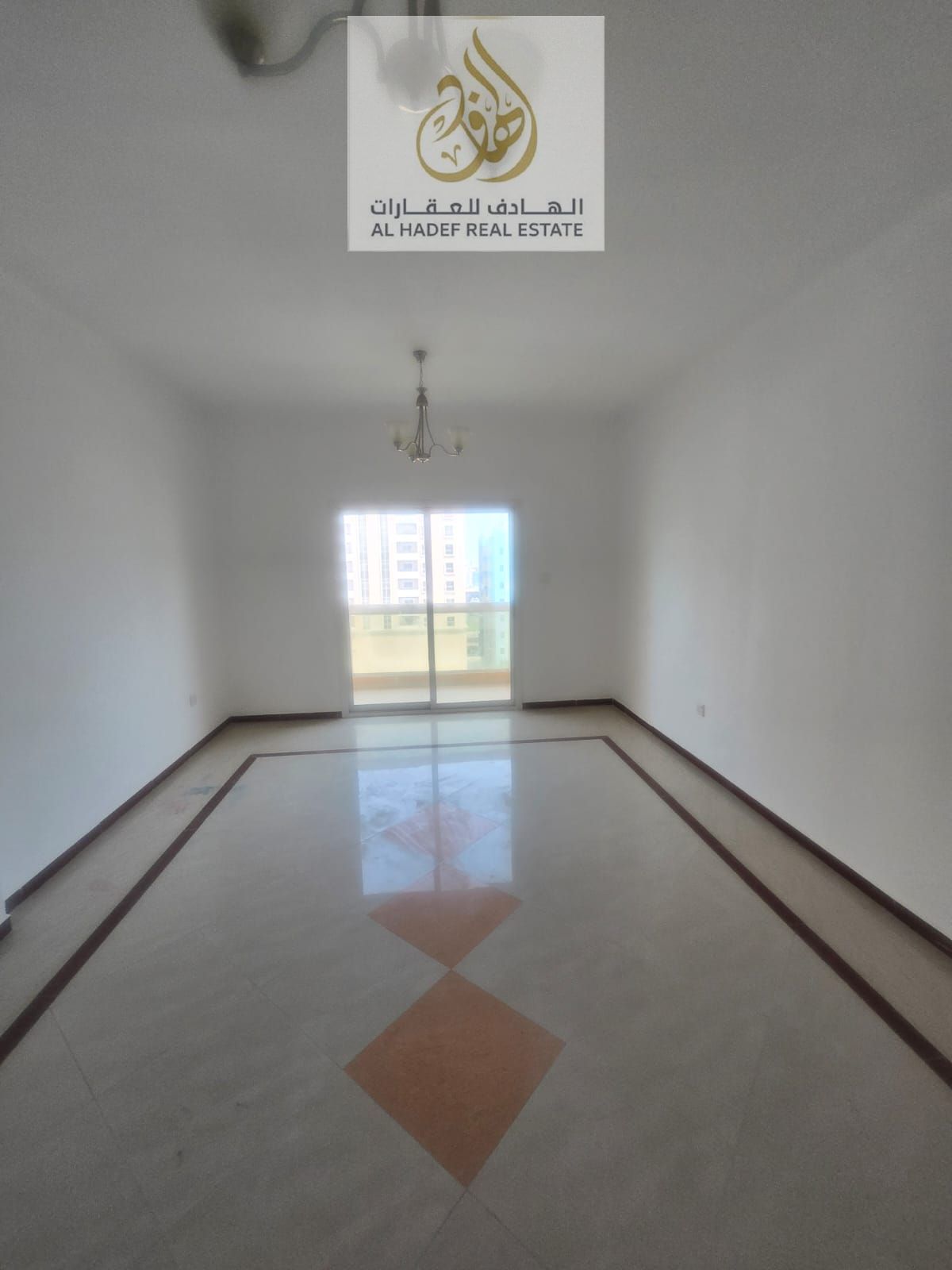 Annual rent in Ajman, Al Nuaimiya 2 area, next to Istanbul Market, Lulu Gulf, and Al Safar Mall. One bedroom apartment with separate living room, cent
