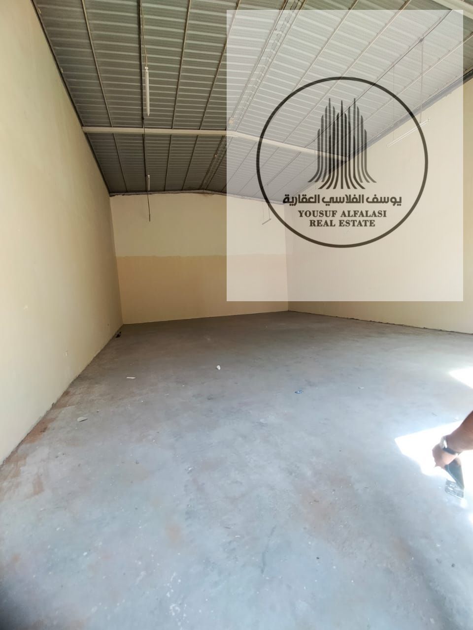 Warehouse rent in Umm Al Quwain, 2598 SQ FT , 55 KW , Price 117000 AED
