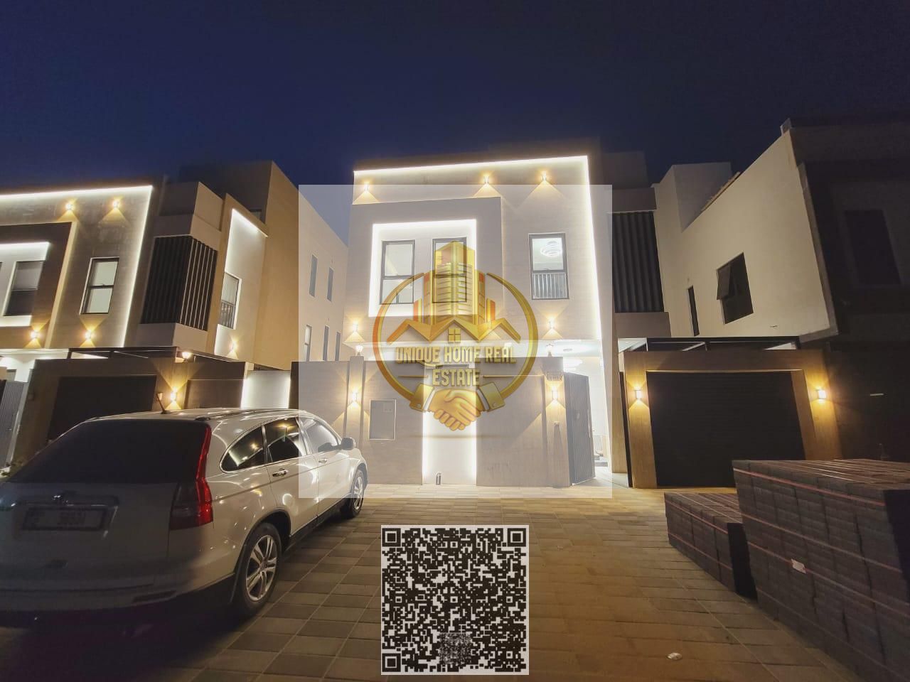 Luxury Villa With Modern Finishing For Sale 5 Master Bedrooms With A Swimming Pool And A Roof - The price includes electricity