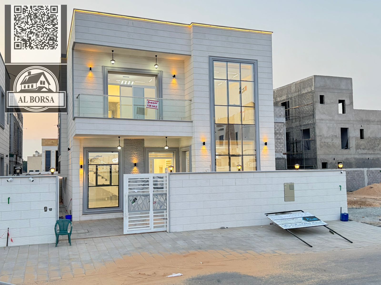 For sale in Al Zahia: a villa with 5 master bedrooms, a majlis (formal sitting room), a living room, a kitchen, and a maid's room.