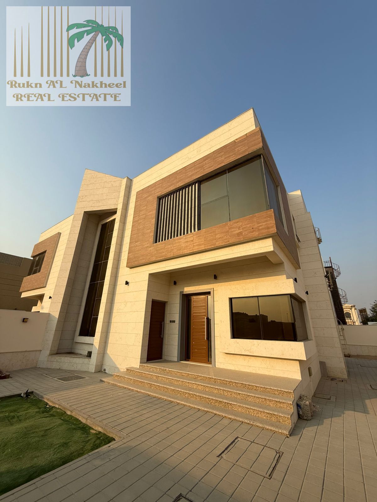 specious 4 bedroom villa for rent in hoshi /prime location /family home.