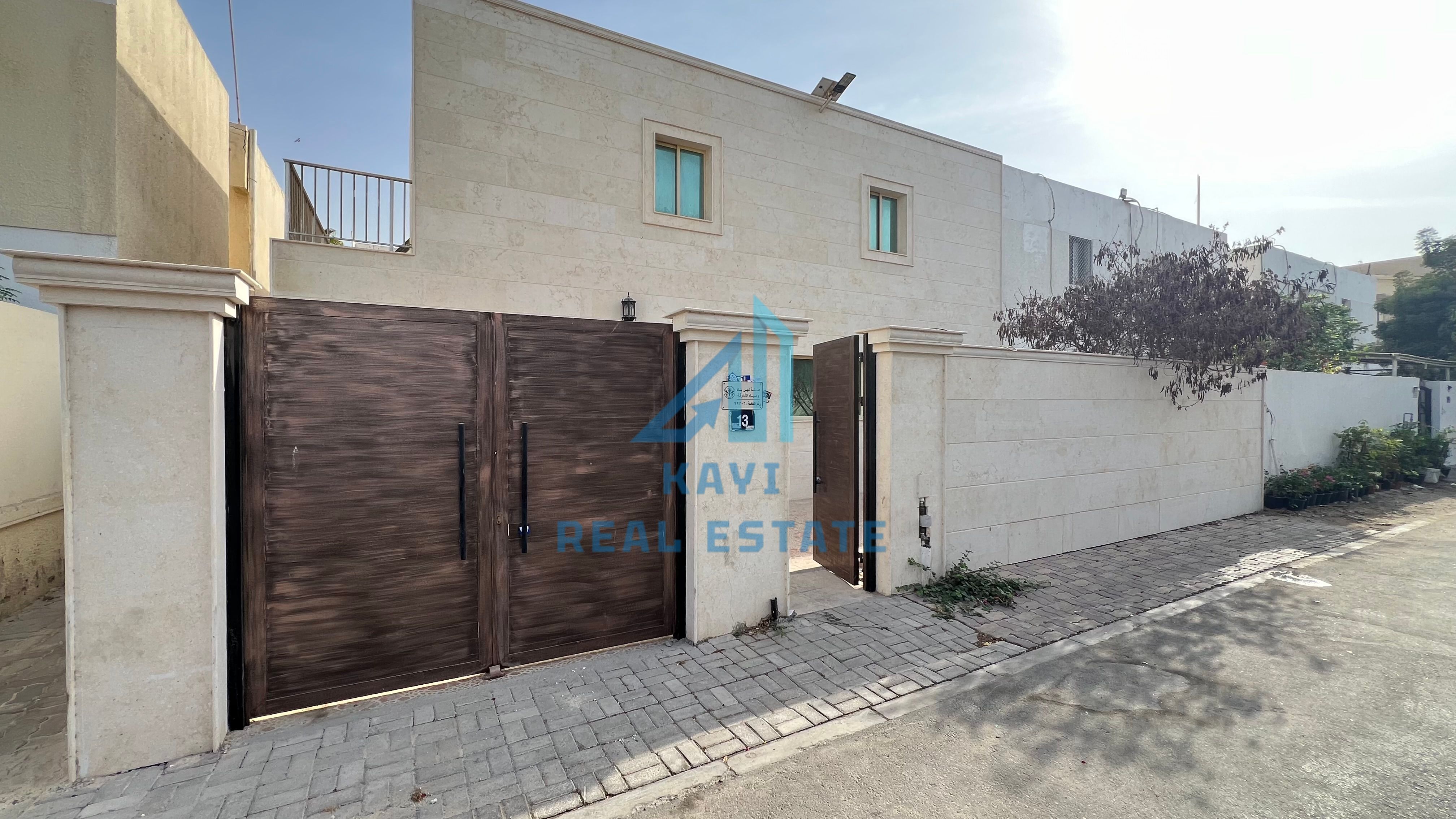 Beautiful Fully Renovated 4 BHK Villa for Rent near Heera Beach