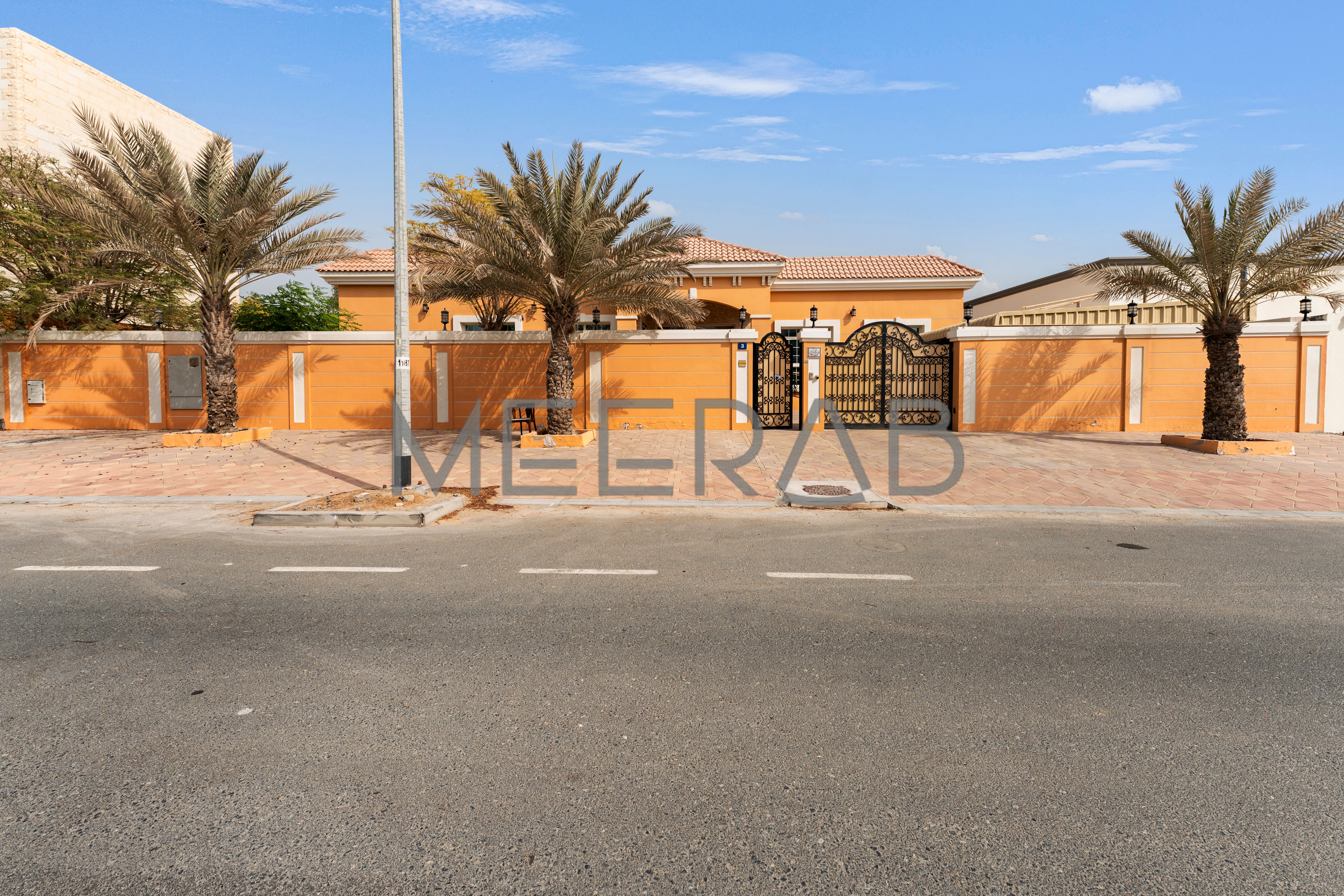 WELL KEPT | SPACIOUS | 3 BEDROOMS | SERVANT BLOCK