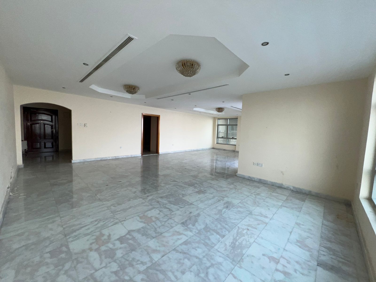 Luxury 3 master bedroom apartment in Al Majaz 3 on the corniche, with terrace, balcony, parking, lake view, maid room, laundry and 6 bathrooms for