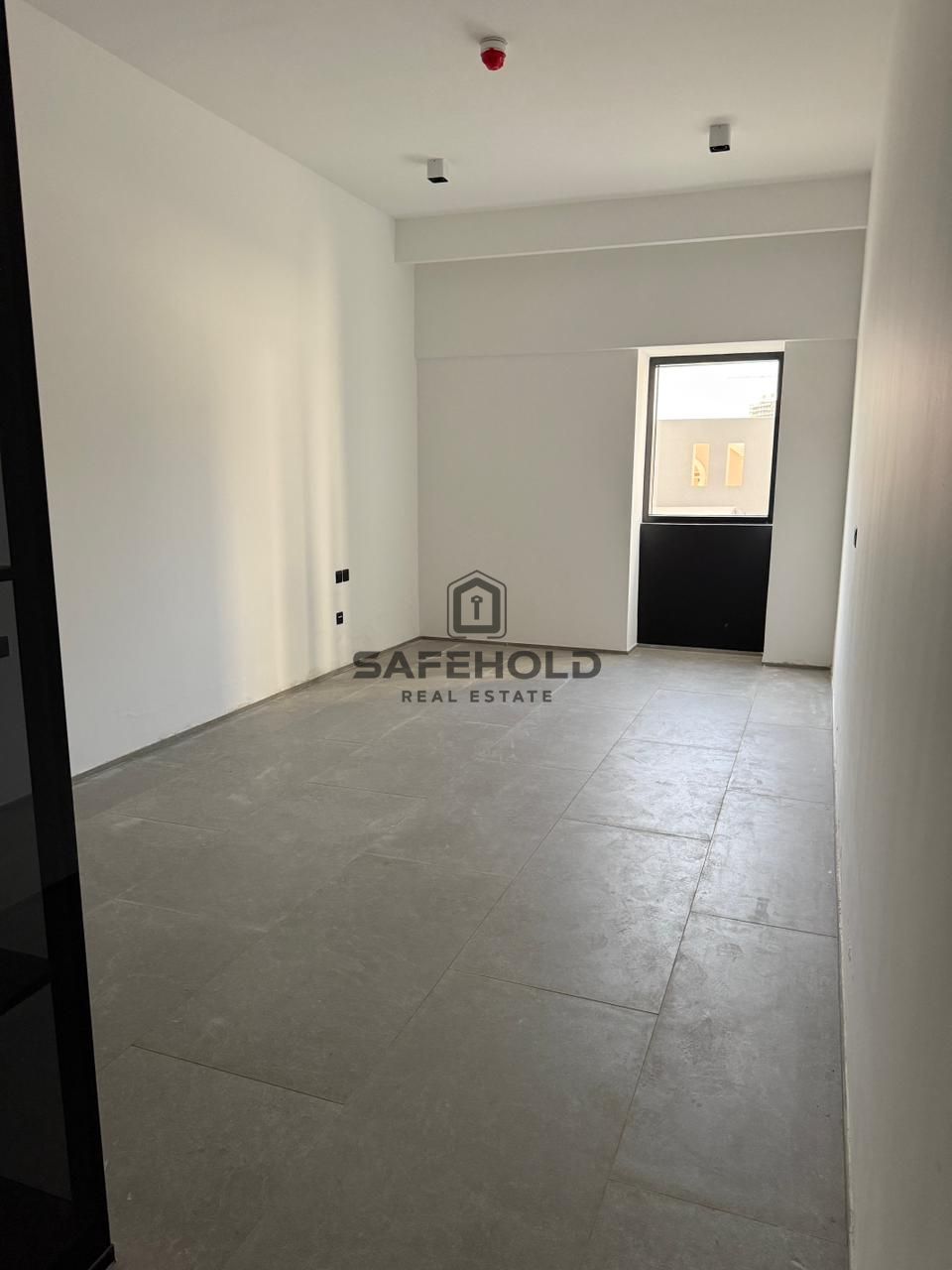 Spacious 1BHK with Jacuzzi | Prime Location | Urgently Available for Rent