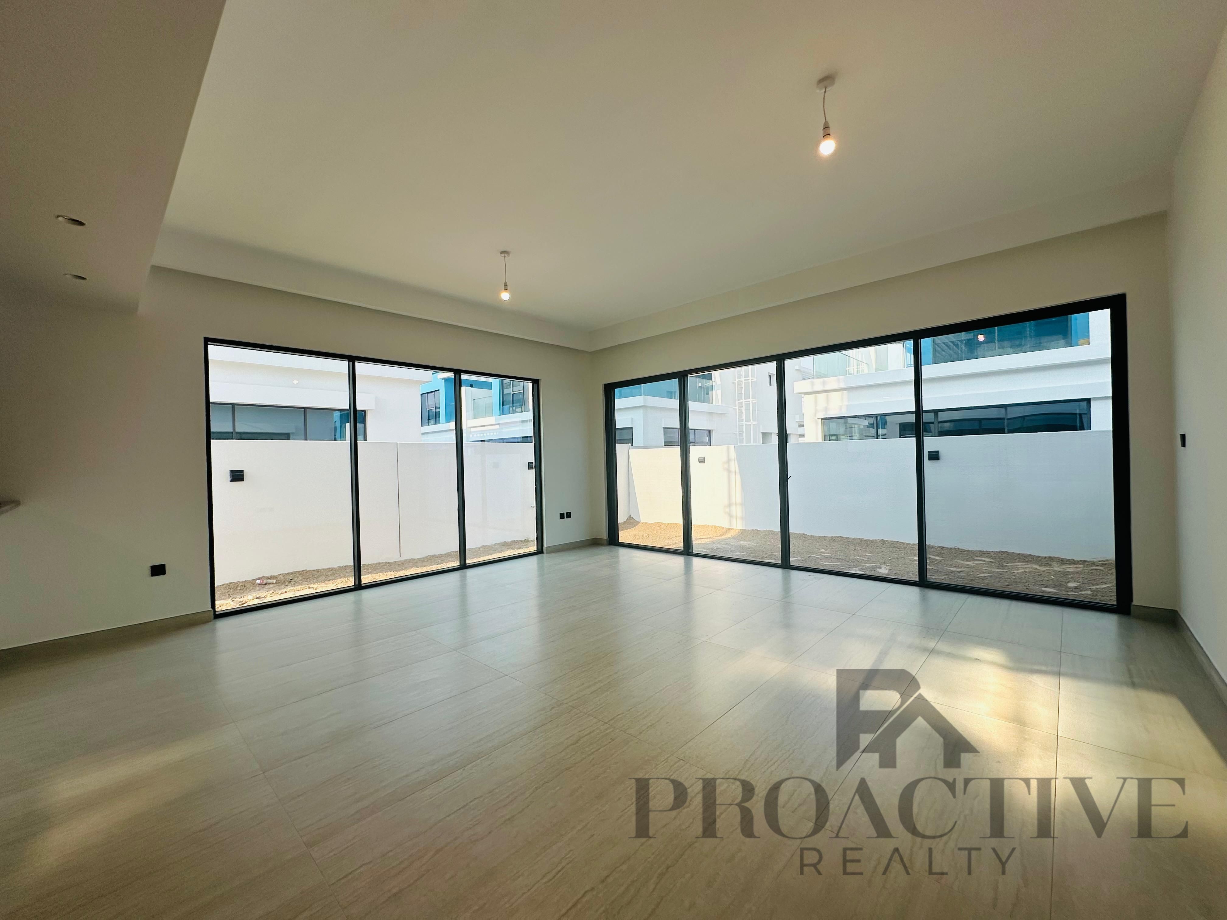 Family Villa | Ready to Move | End-Unit |Brand New