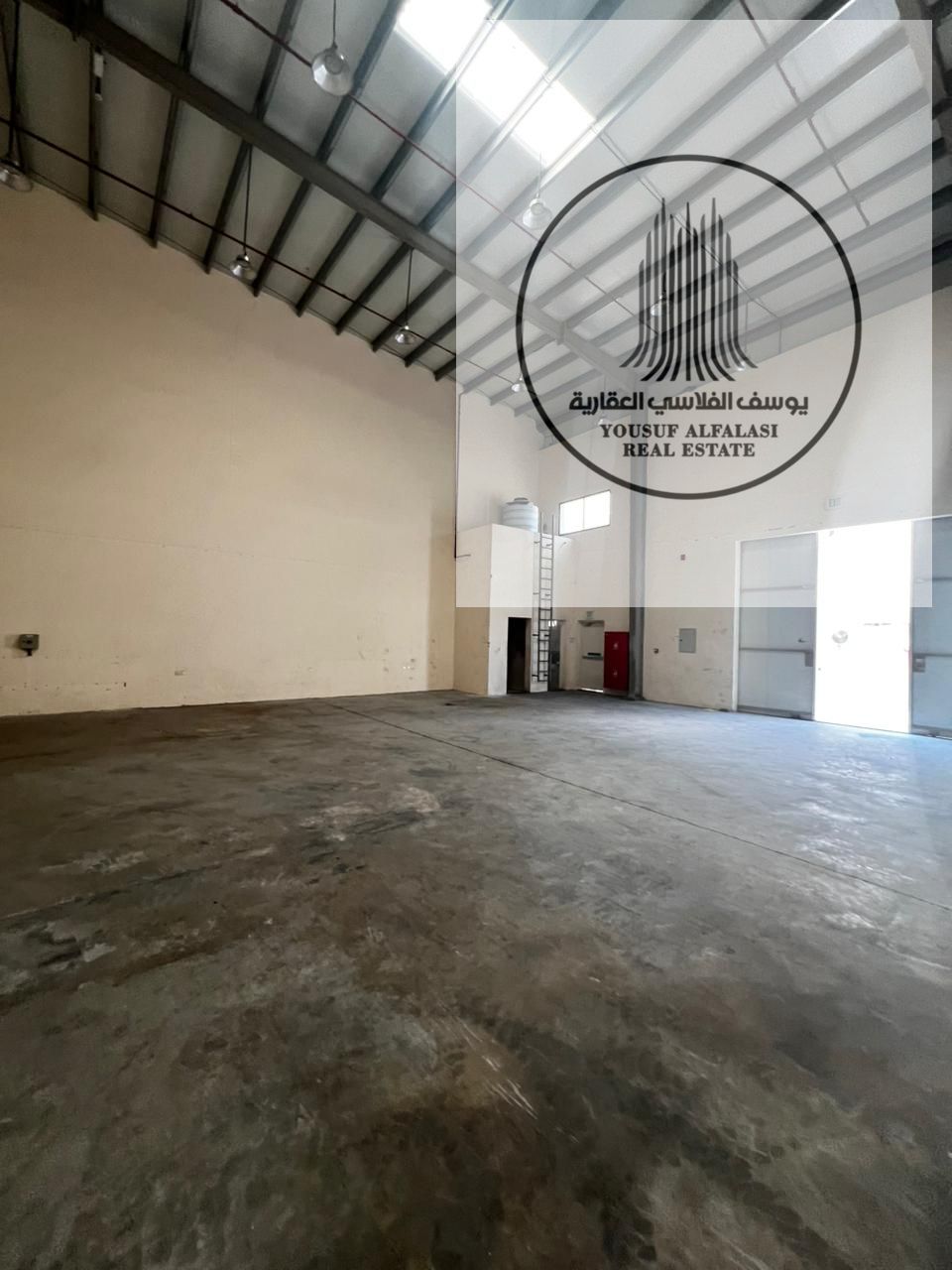 Warehouse for rent in Umm Al Quwain Area: 2112 sq ft - Electricity: 55 kW Annual price: AED 95,040