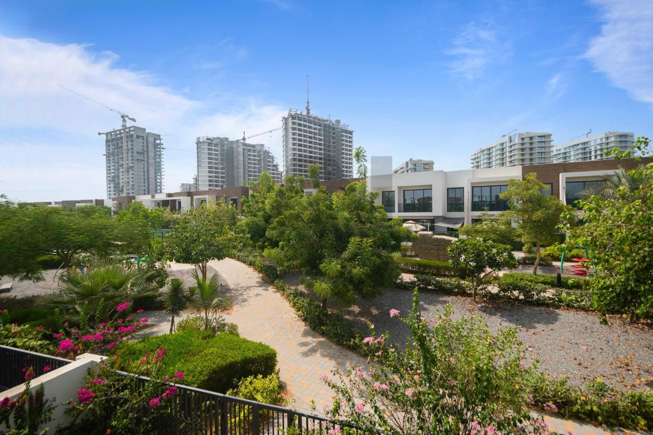 Luxurious Peaceful Community | Great Amenities