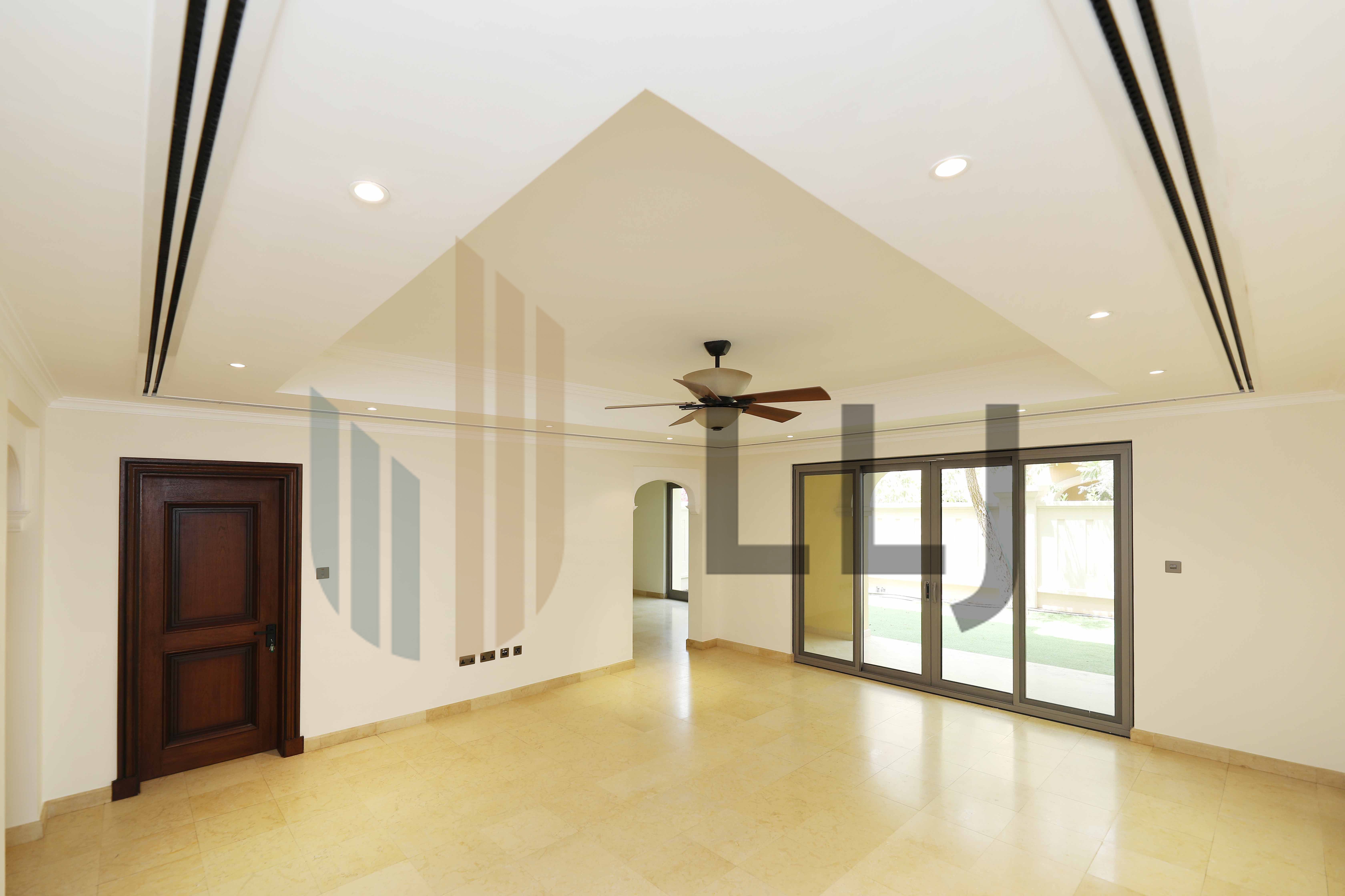 Mediterranean 4 Bed TH | Private Garden-Maids Room
