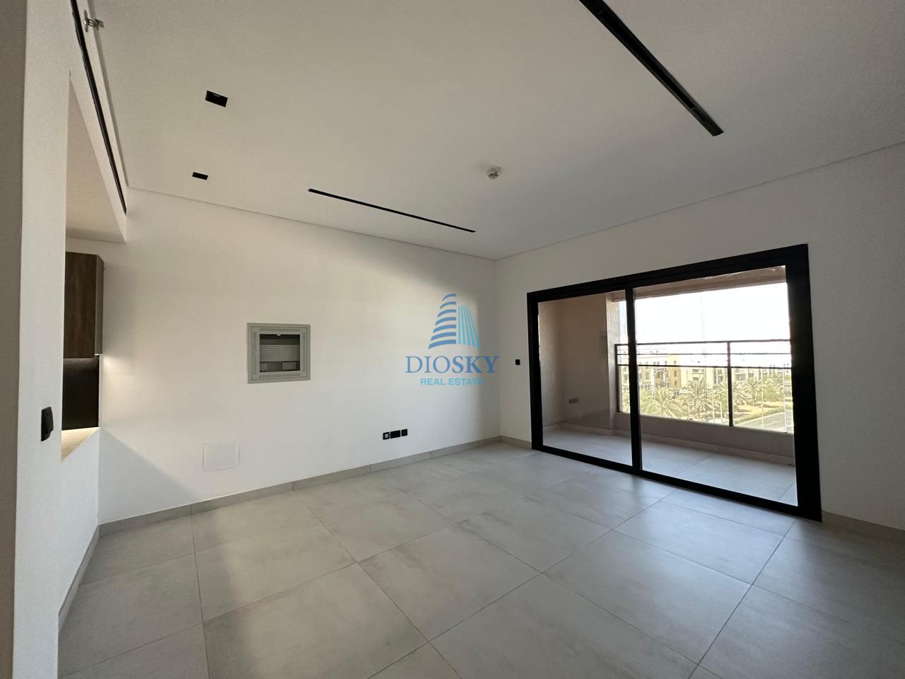 Spacious Apartment | Modern Lay out | Near Exit