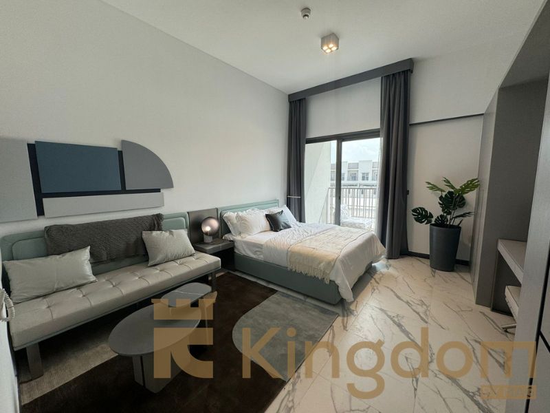 Barnd New | Community View | Vacant | High Floor