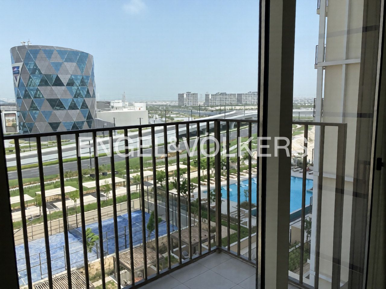 Corner Unit | Pool and Mall View | Mid Floor