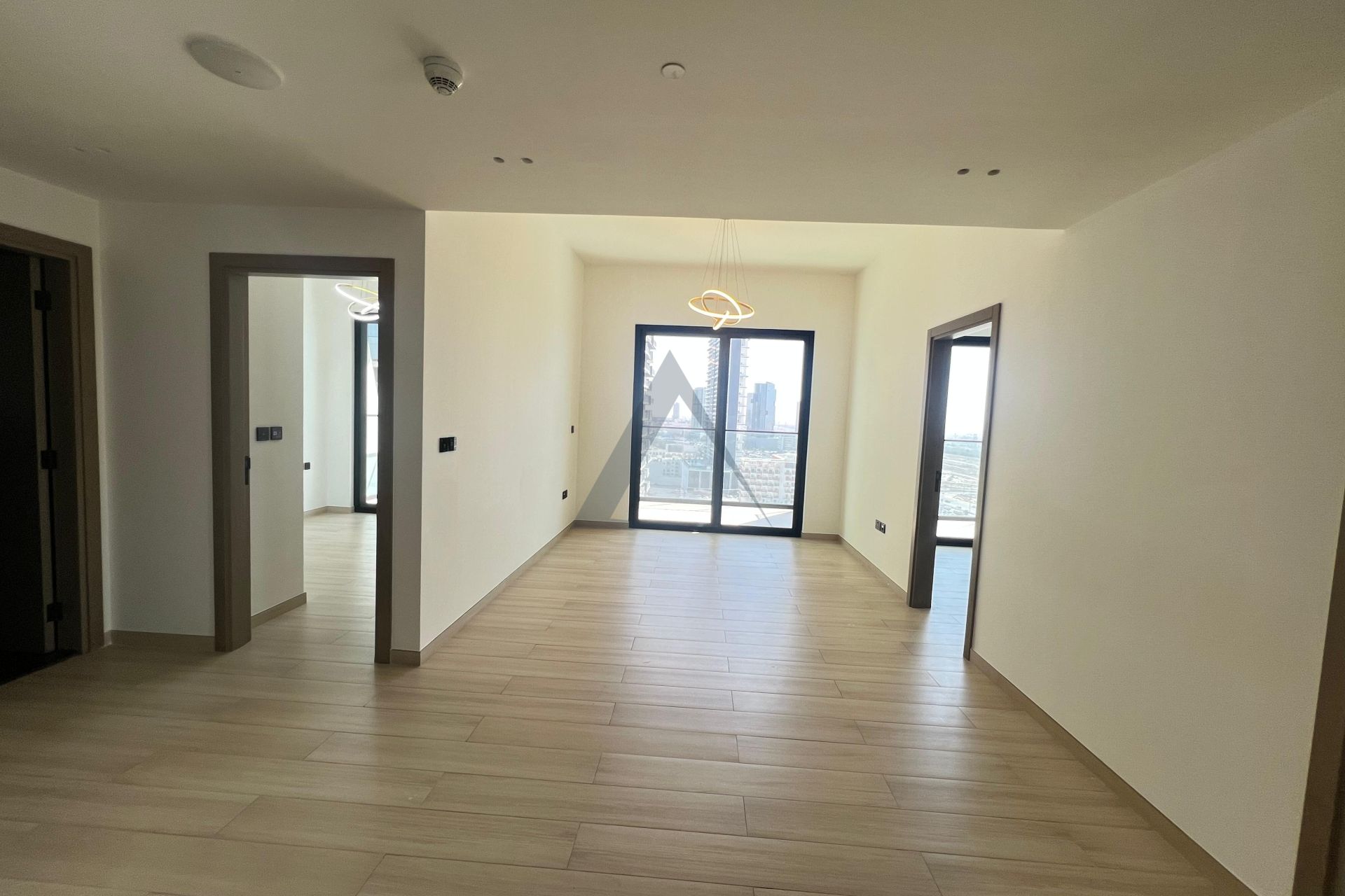 SPACIOUS | HIGH FLOOR | READY TO MOVE