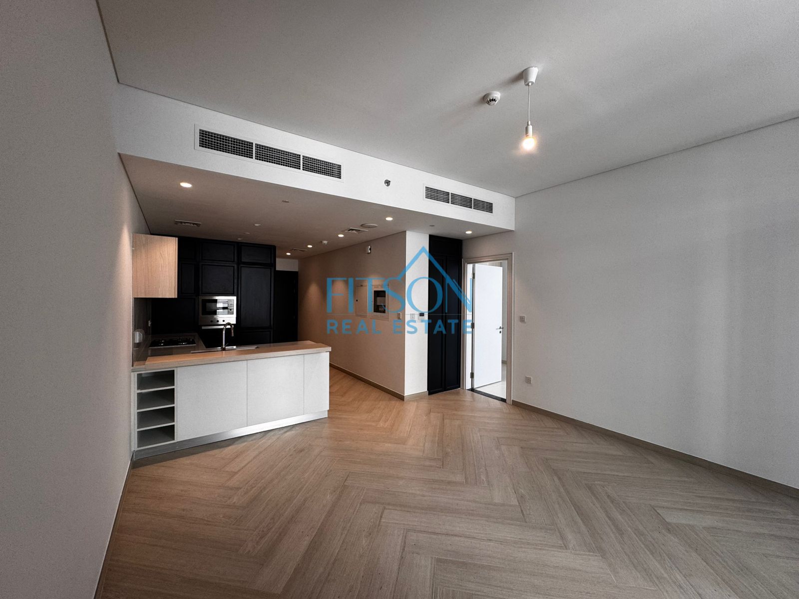 FULLY FURNISHED | CORNER UNIT | DOWNTOWN VIEW