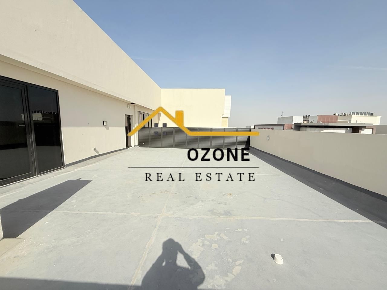 2-Bedroom Penthouse with Big Terrace & Hall”