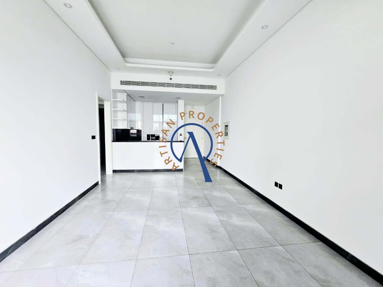 SPACIOUS UNIT | BRANDNEW | VACANT