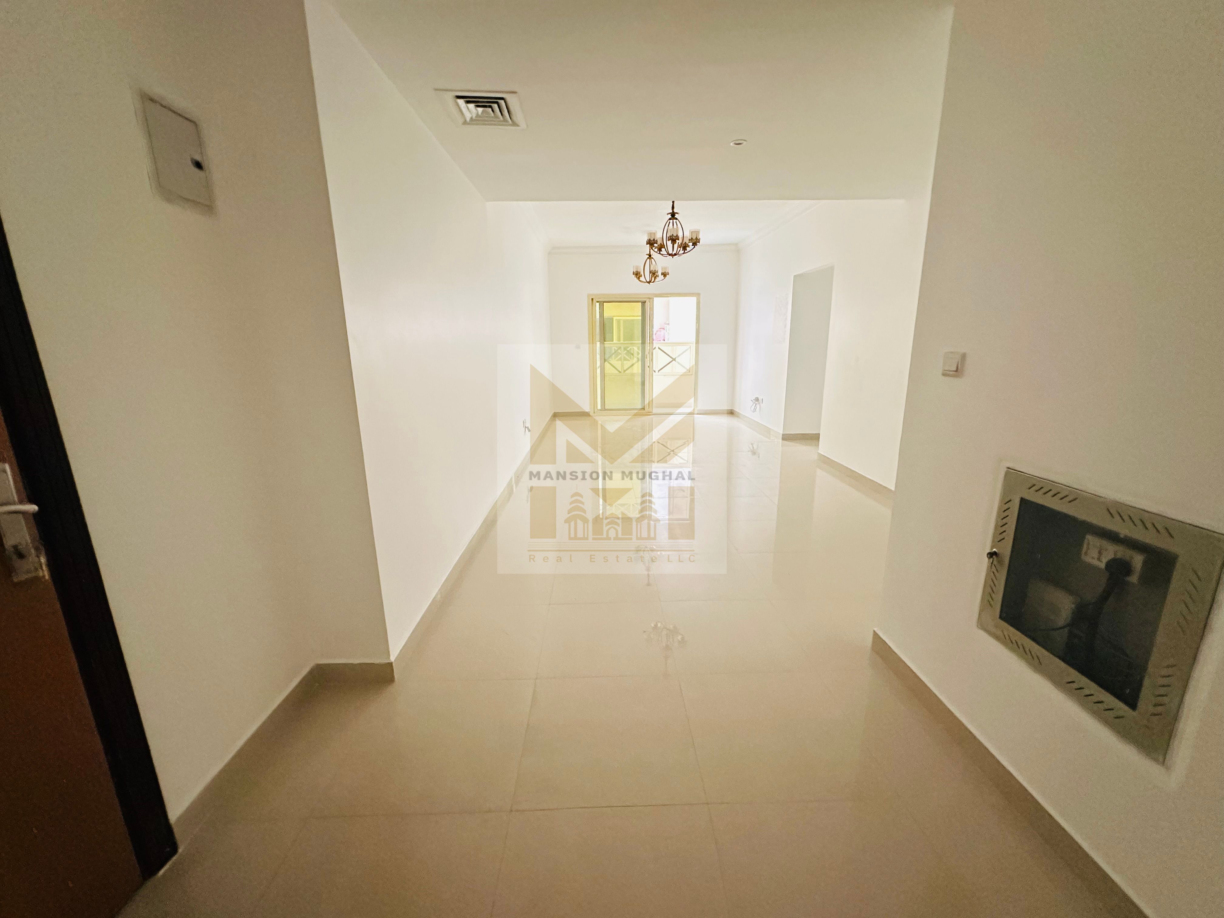Luxury & Lavish 3-Br//Bright & Spacious//wardrobe & Balcony //1-Covered Parking//4 Chqs