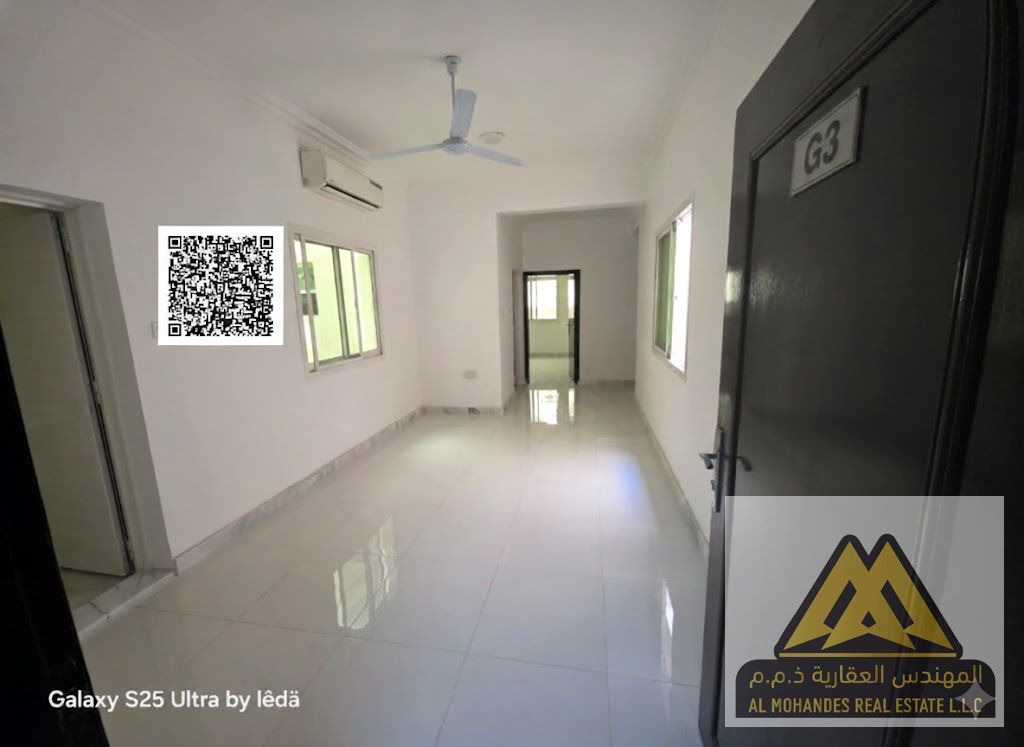 Prime location | Excellent space | Very clean building | Excellent price | Air conditioning