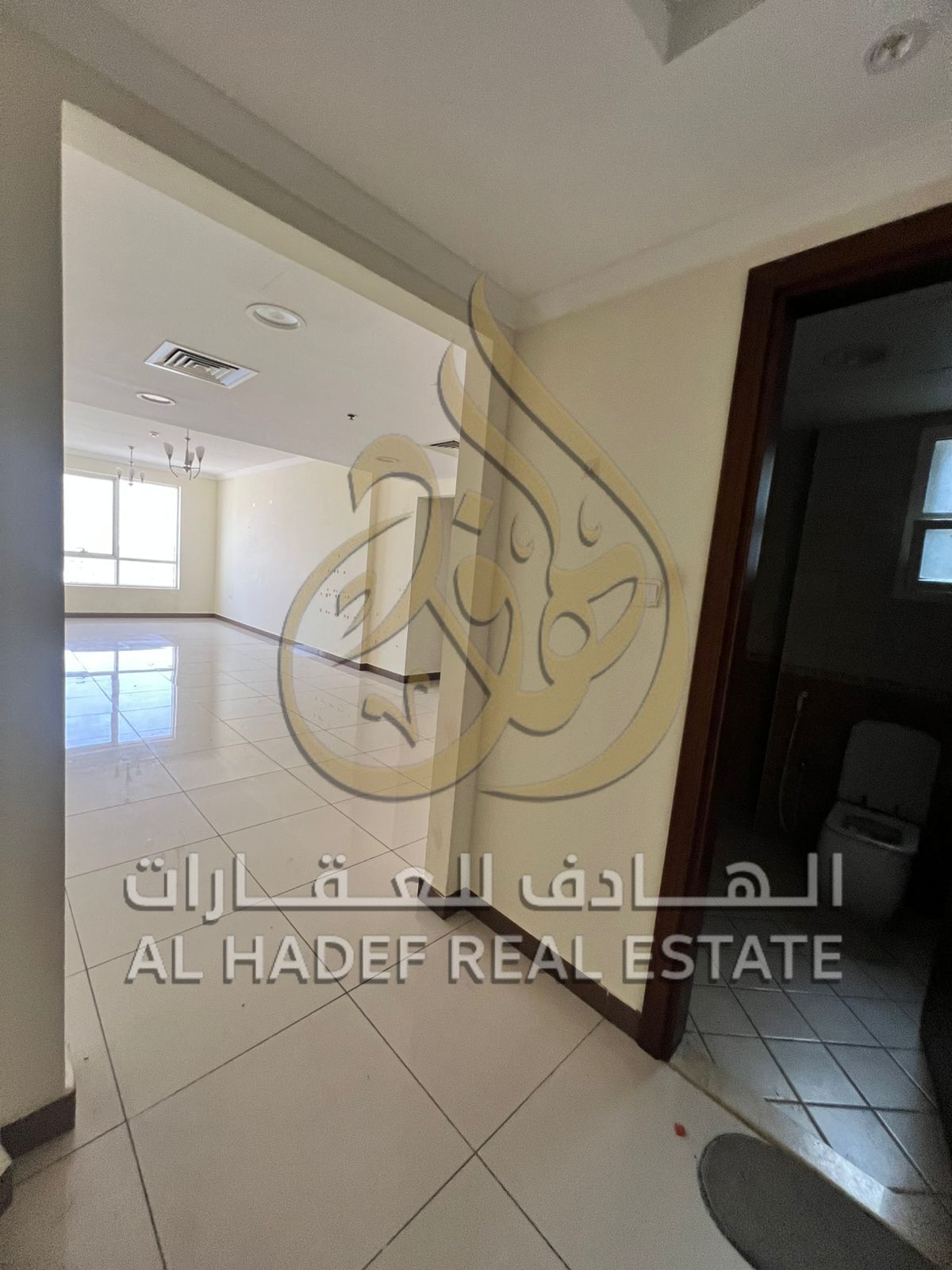 For Rent – Two-Bedroom Apartment in Sharjah (Al Qasimia) Family Building – Prime Location, Close to All Amenities Features: Two Bedrooms Central