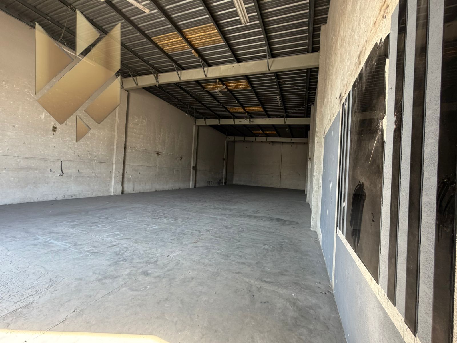Spacious Industrial 11 Warehouse for Annual Rent