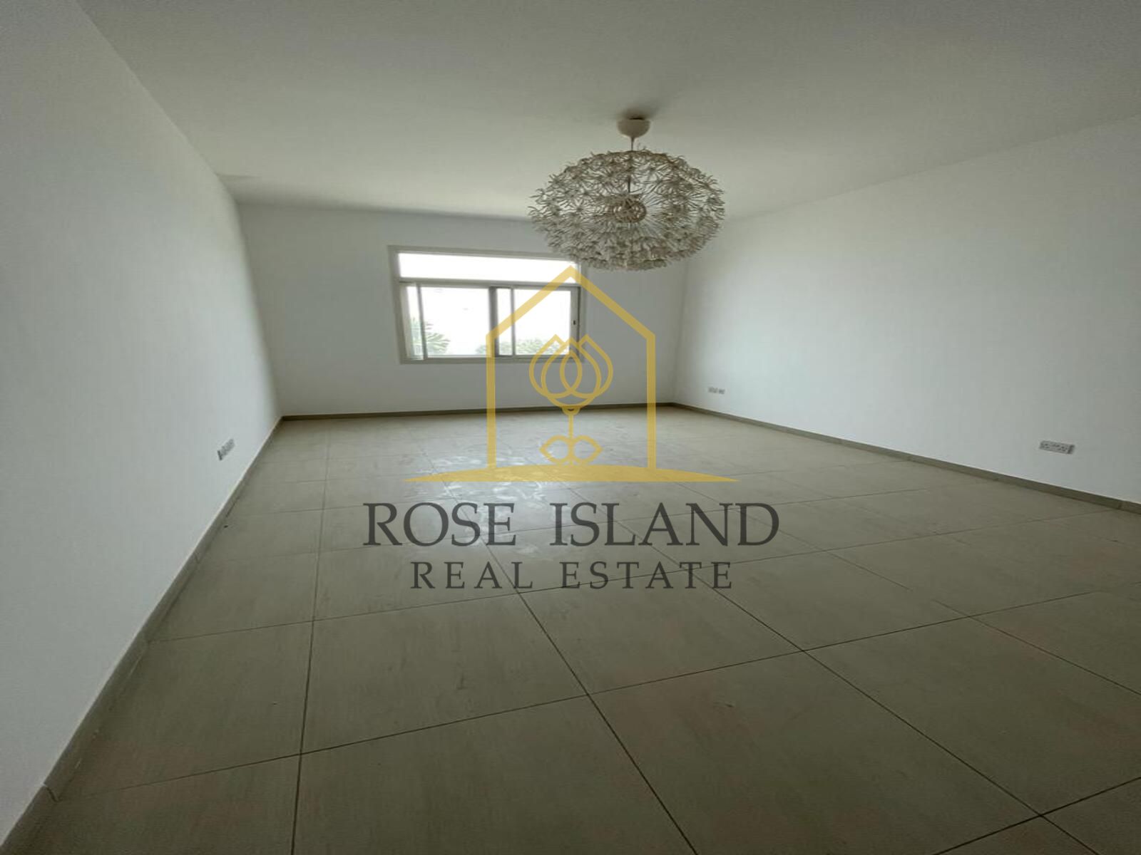 Magnificent Unit| Best Facilities|Prime Location