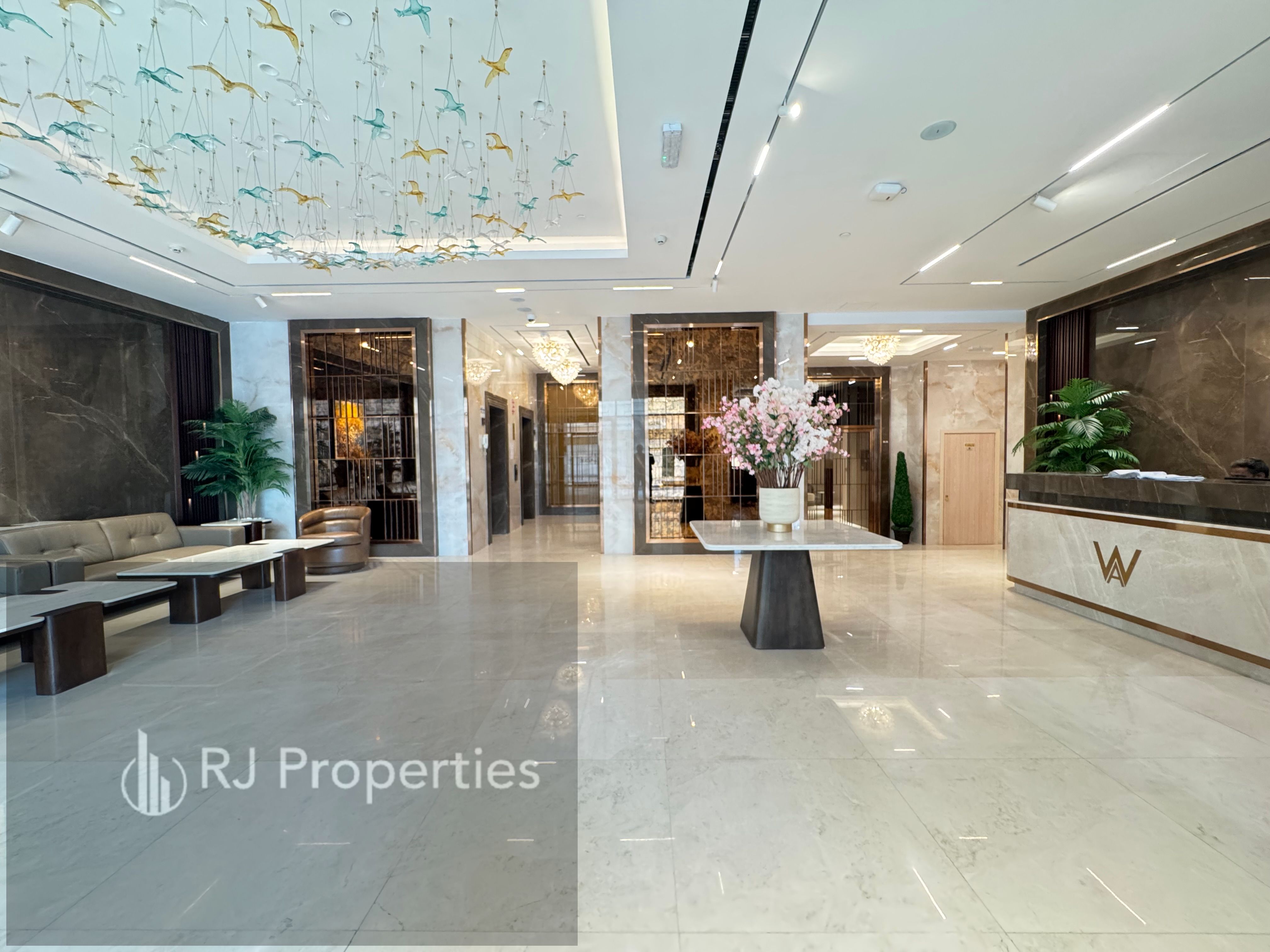 Very spacious Brand new luxury 2Bhk with Gym and pool with waderobe 3wishroom parking only jest68k