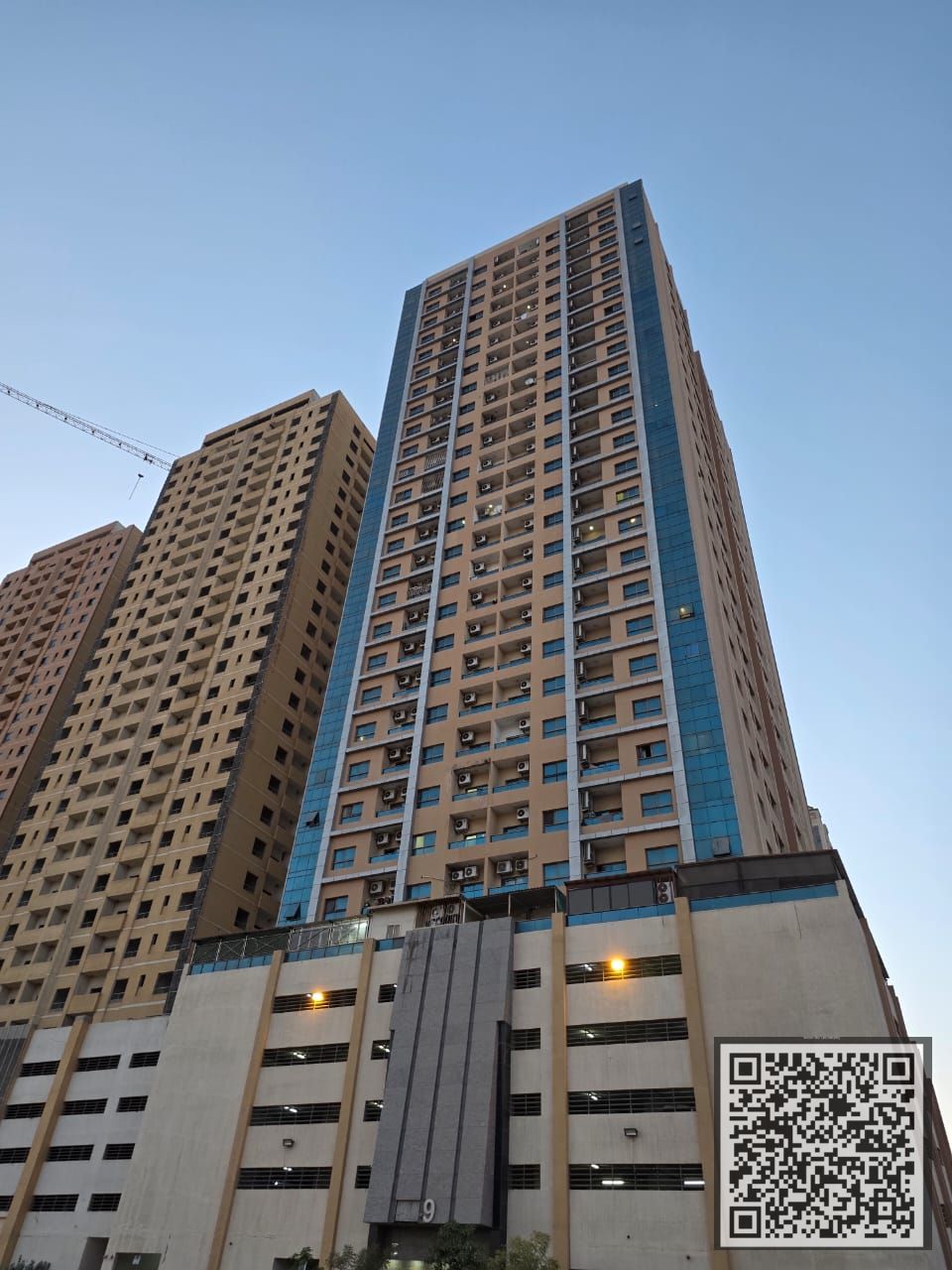 AMAIZING DEAL. . . BEAUTIFUL VACANT TWO BEDROOM HALL WITH PARKING IN PARADIES LAKE TOWER AJMAN