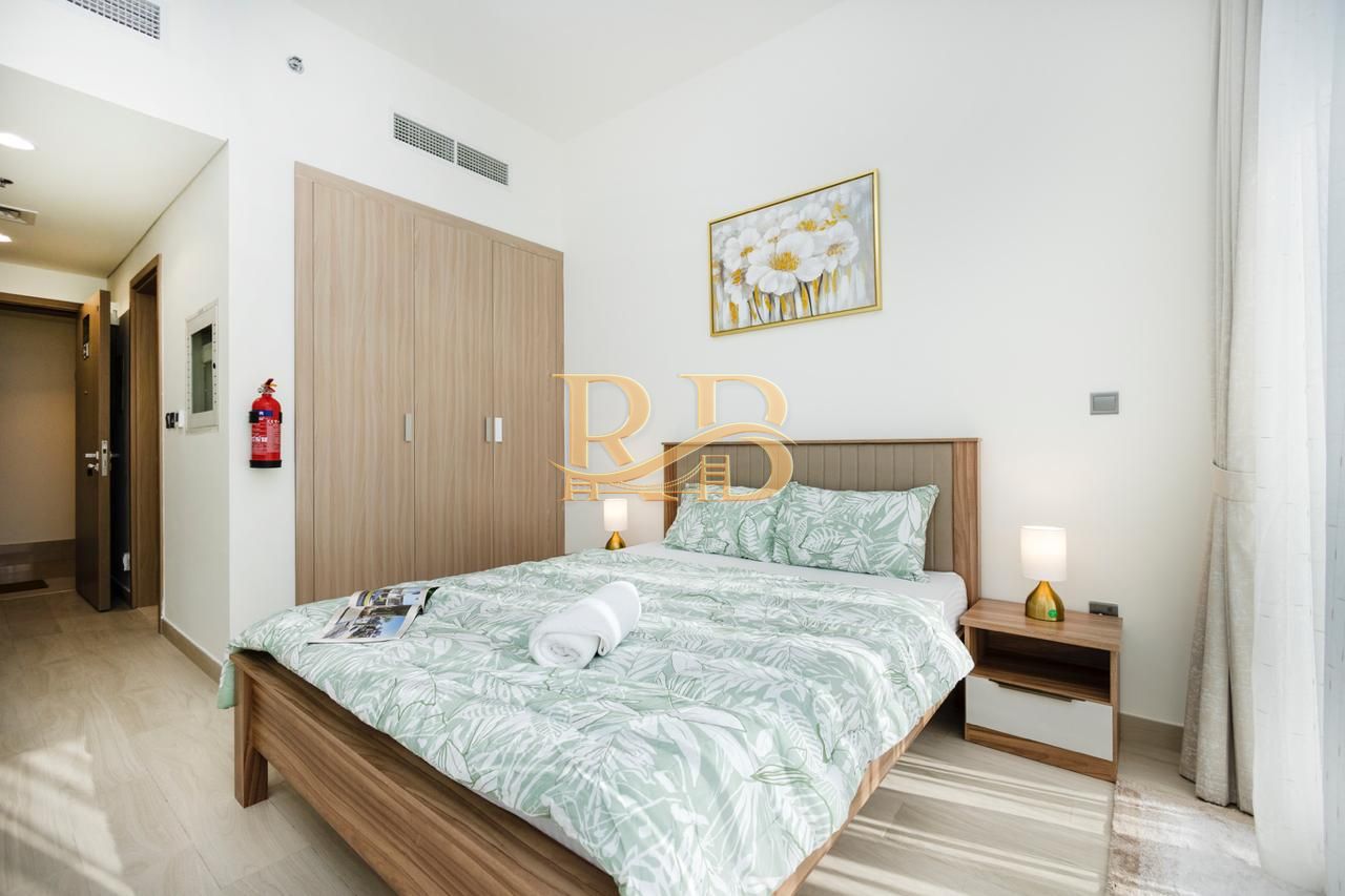 STUDIO, BURJ VIEW, SPACIOUS, FULLY FURNISHED, READY TO MOVE