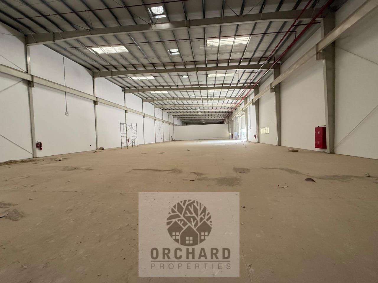 40000 SQFT WAREHOUSW / 24 KW POWER/. BEST FOR HEAVY STORAGE MATERIAL