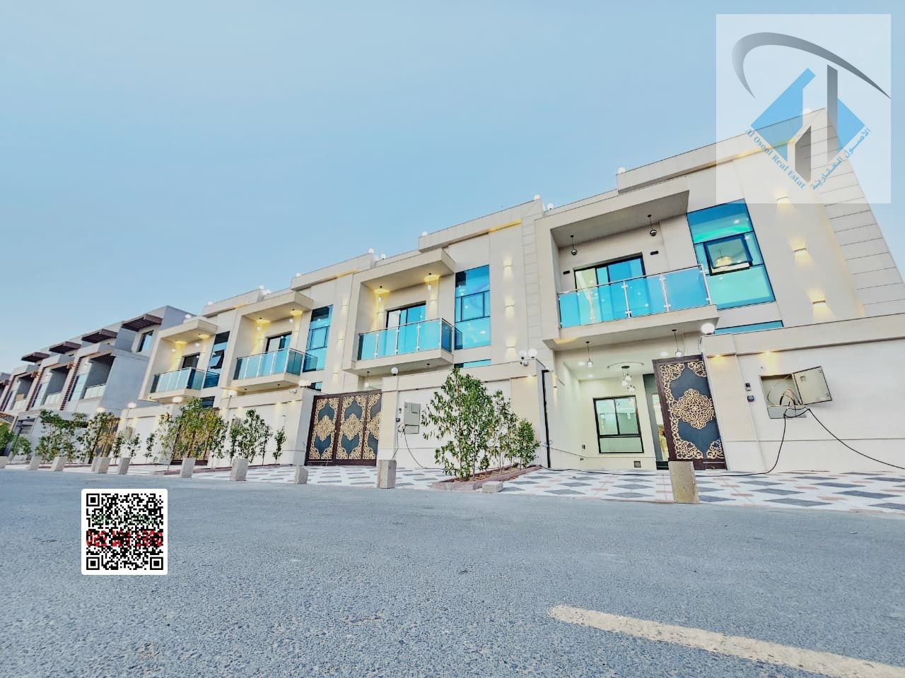 Take advantage of this opportunity now and own a villa, all fees included, 3 floors with a roof, next to the main street. Freehold ownership, negotiab