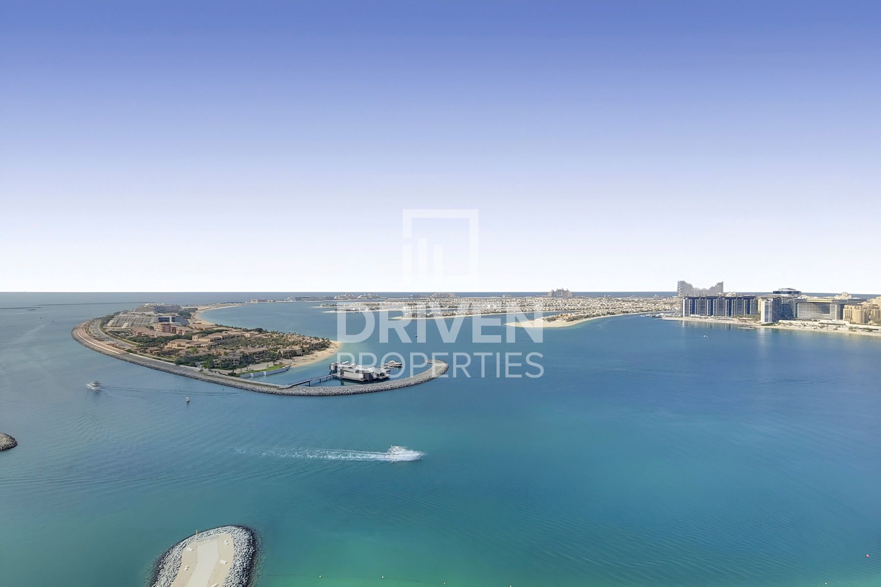 Palm View | Furnished | Beach Living | Vacant
