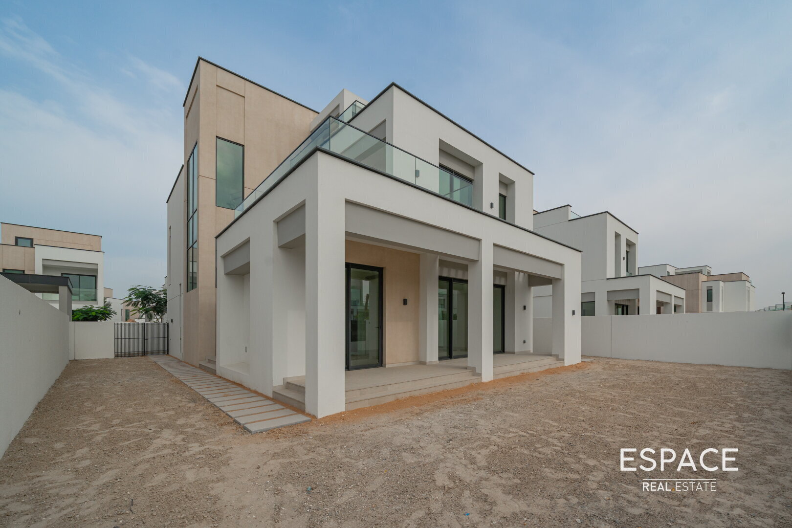 4 Bedrooms | Private Garden | Unfurnished
