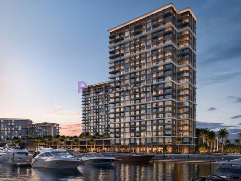SPACIOUS LAYOUT | PREMIUM CREEKFRONT LIVING