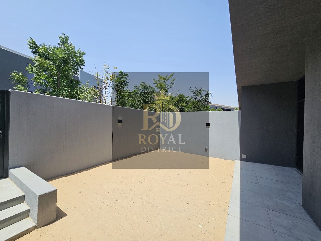 Brand New | Freehold | Ready to Move In | Close to Amenities