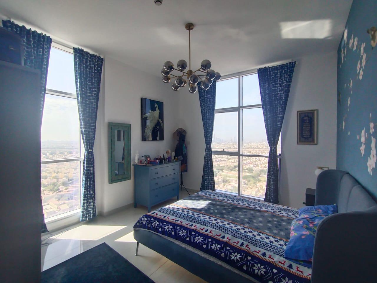 Furnished | Vacant on January | Middle Floor