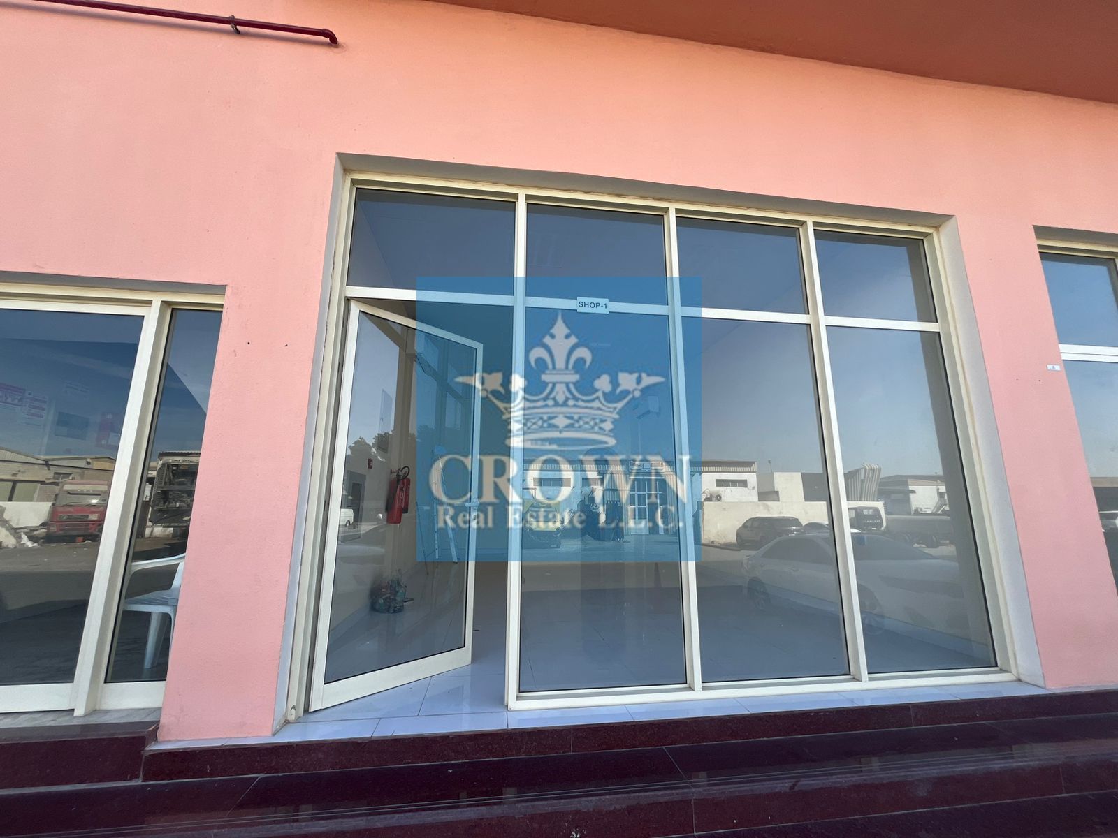 Elevate your brand! Shop for rent in Umm Al-Quwain — where visibility meets opportunity!
