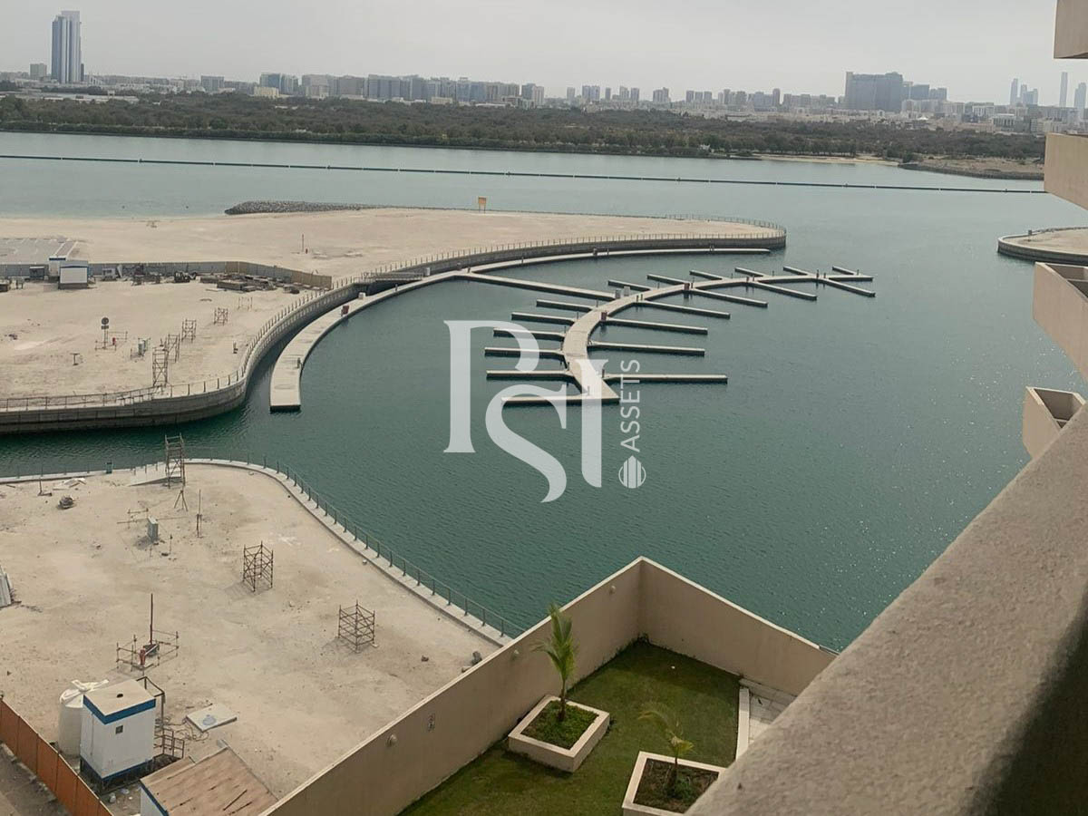 Canal View | Balcony | Luxurious Living