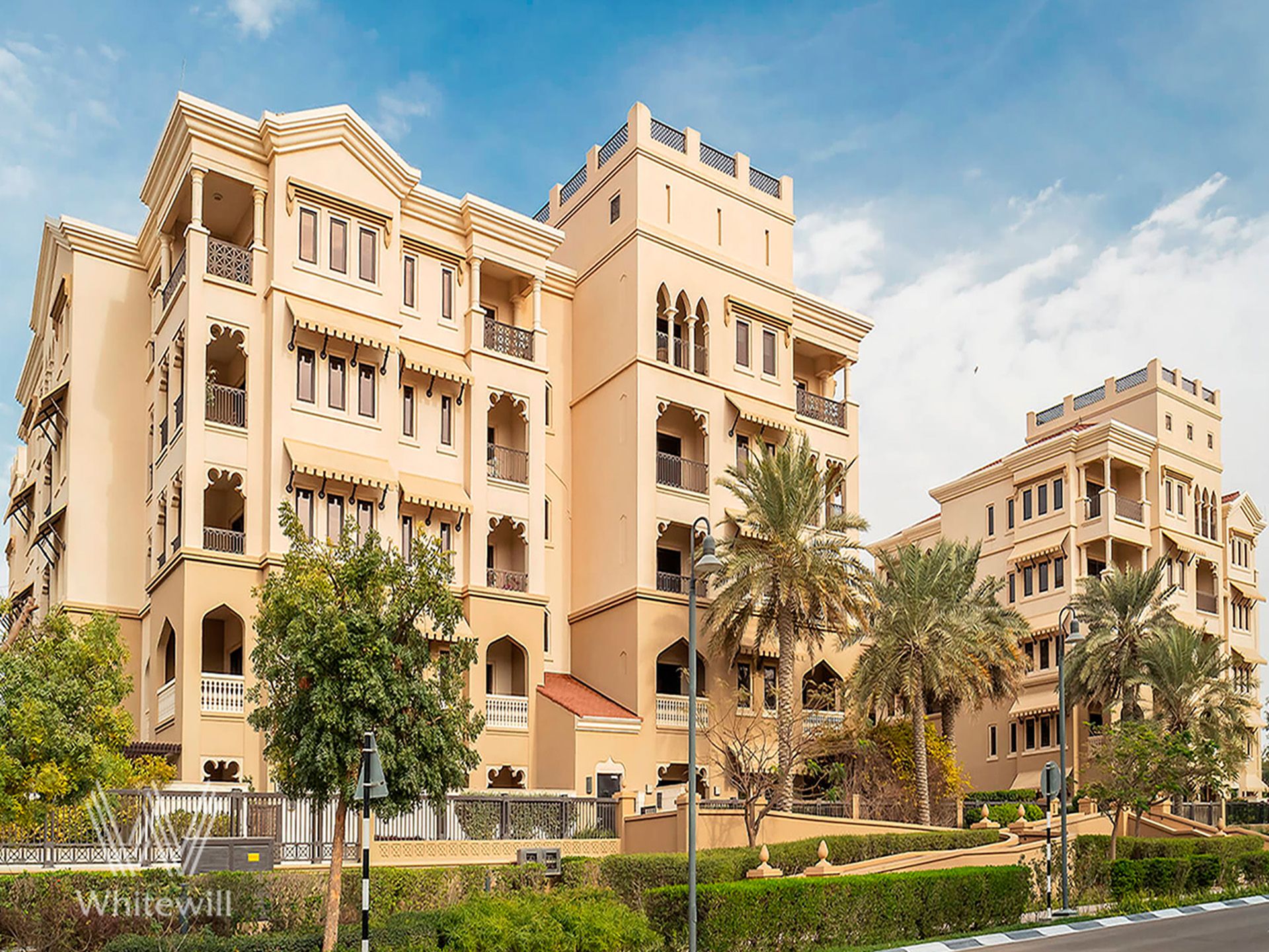 Luxurious 3BR+Maids | 3 Balconies | Ready To Move In