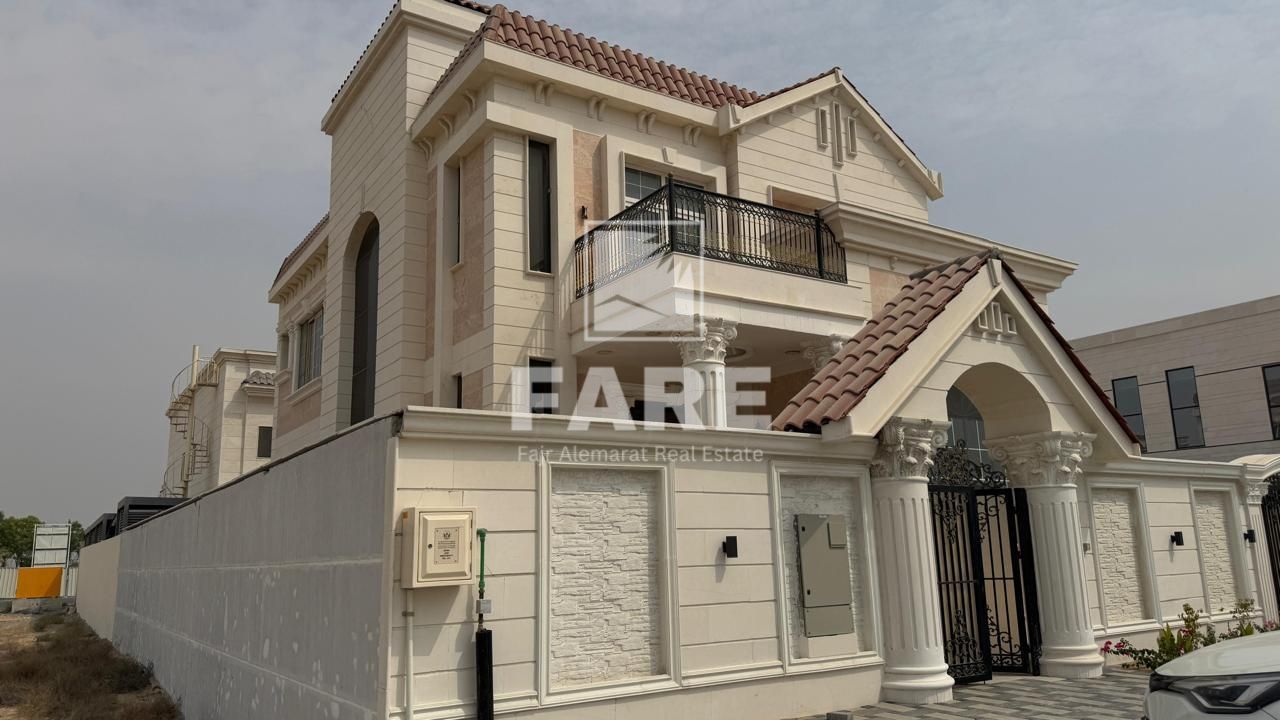 Luxury villa for sale in Emirates Hills – Sharjah (Zone C)