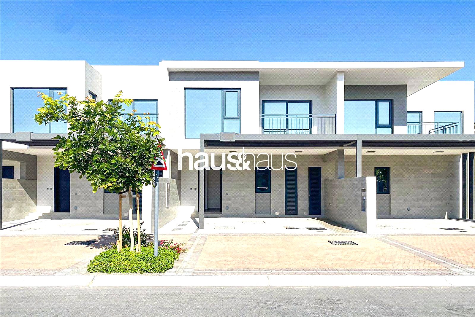 Single Row | Large Plot | Vacant on Transfer