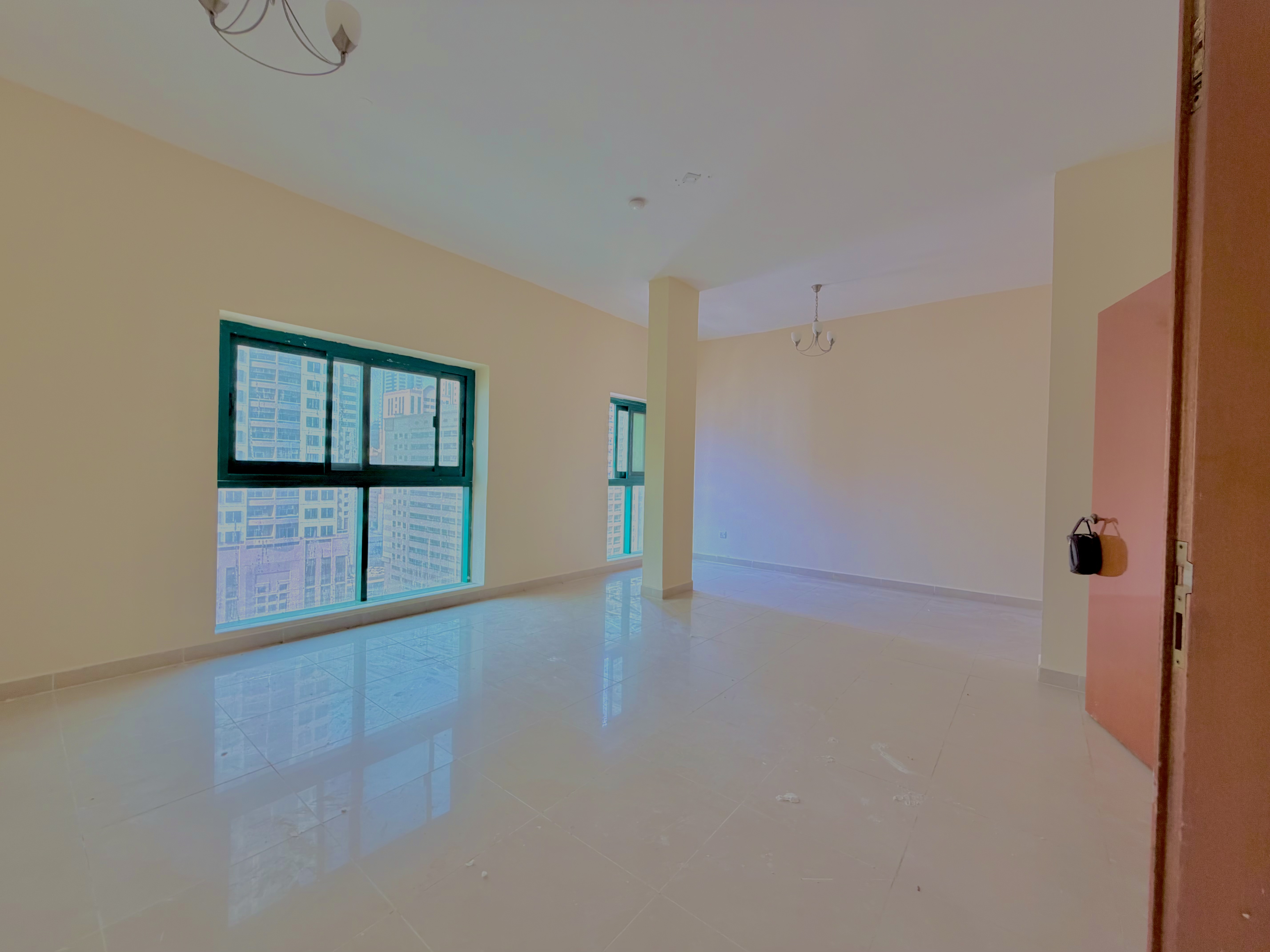 Very big 3bhk hot offer gym pool free very luxurious apartment 1master badroom