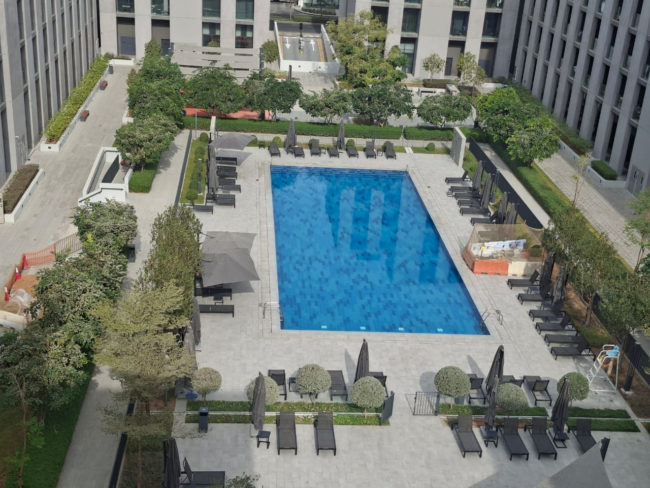 Lxury and Like Brand new apartment with master room with waldrop balcony parking jym pool pool view