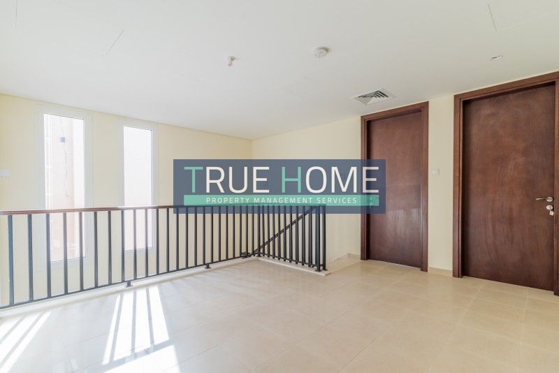 Middle Unit | Back to Back | Spacious
